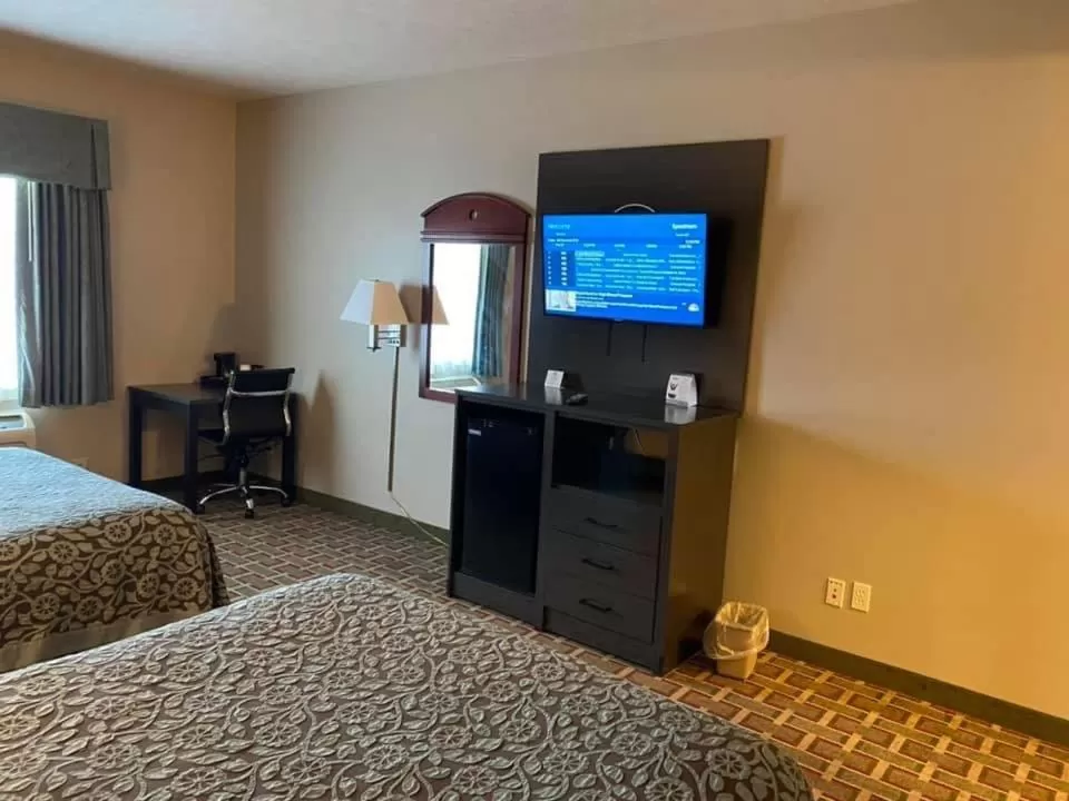 Bed in Days Inn by Wyndham Pentwater