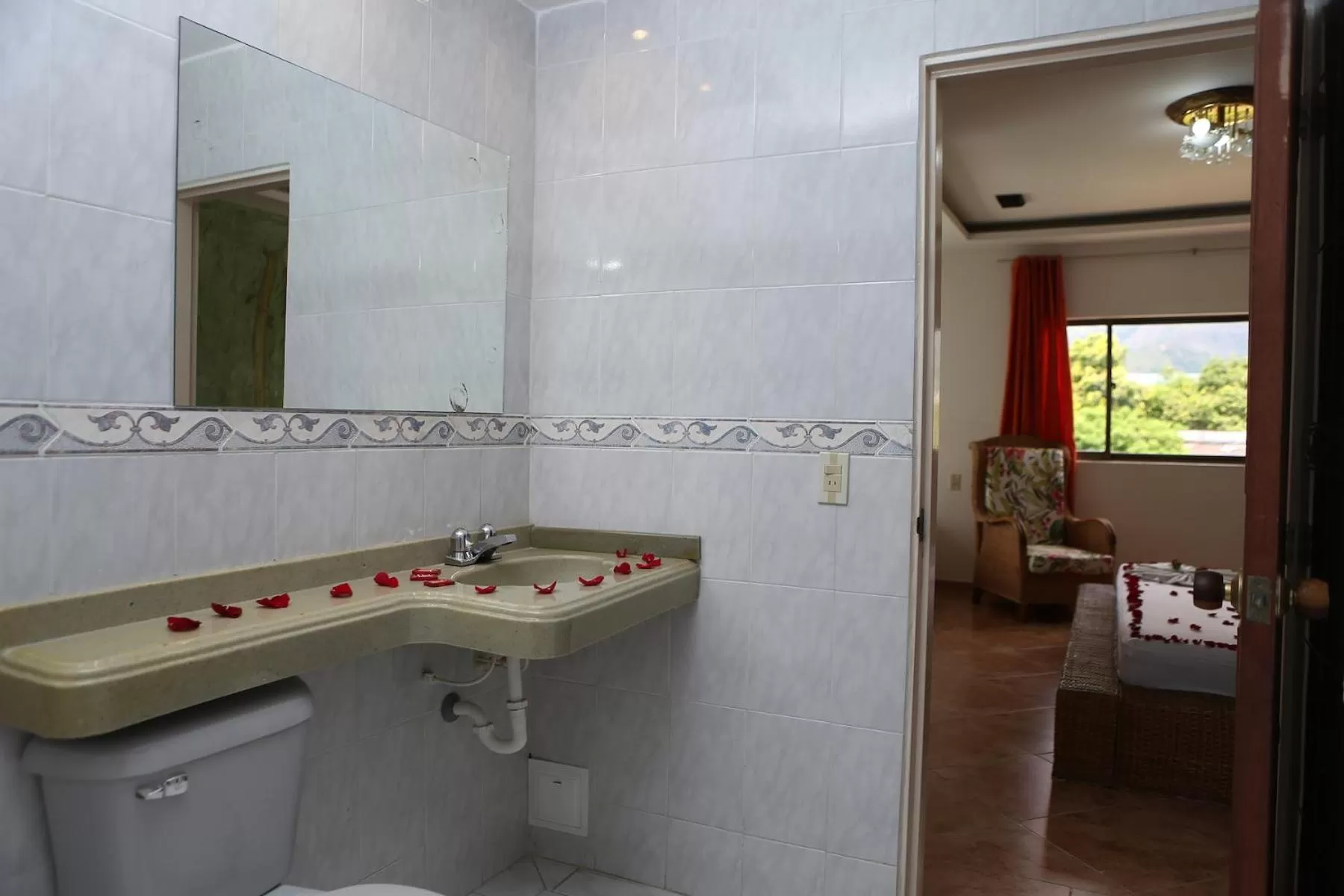 Bathroom in Hotel Anamichu Suites