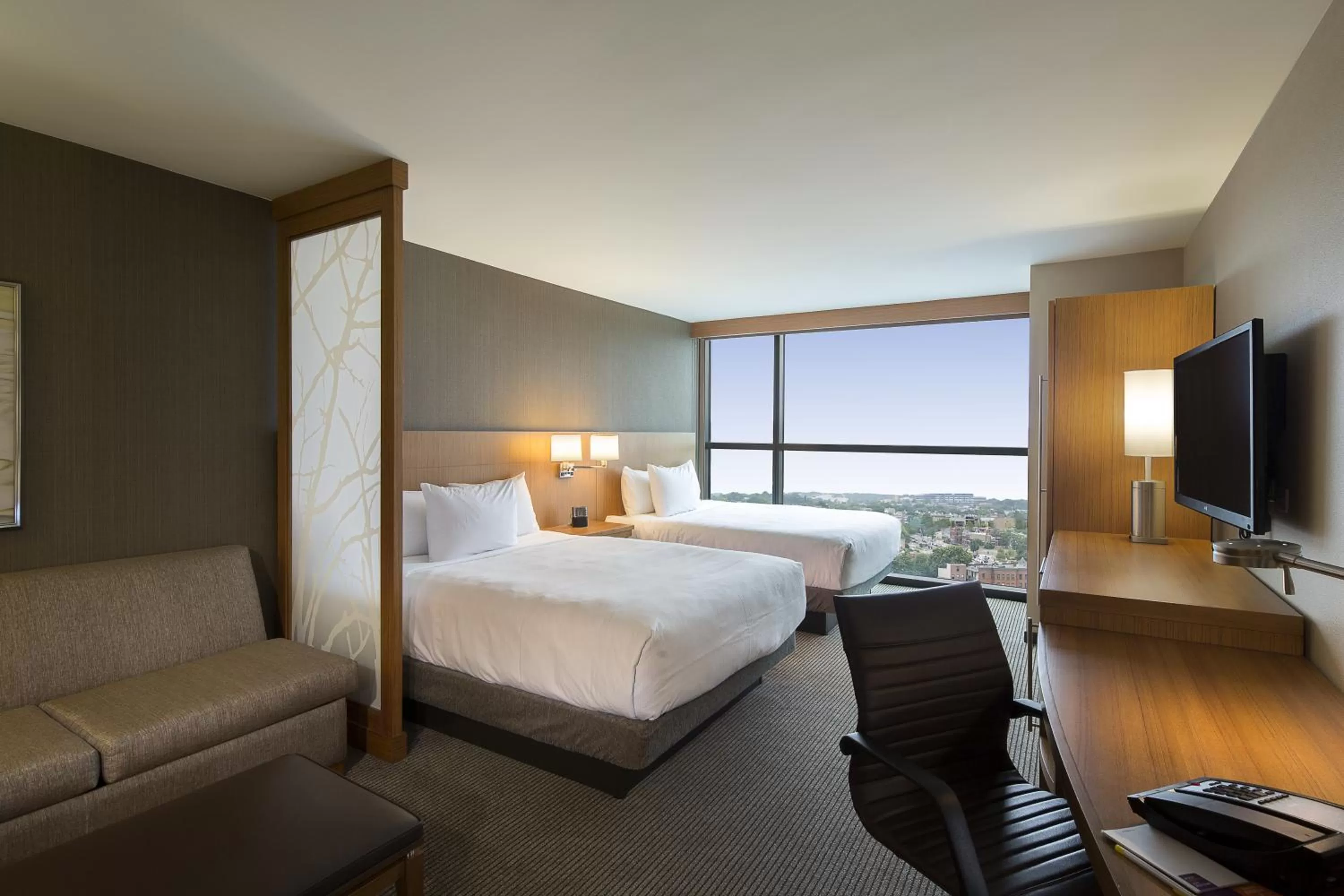 Queen Room with Two Queen Beds, Sofa Bed and Accessible Tub in Hyatt Place Washington DC/US Capitol