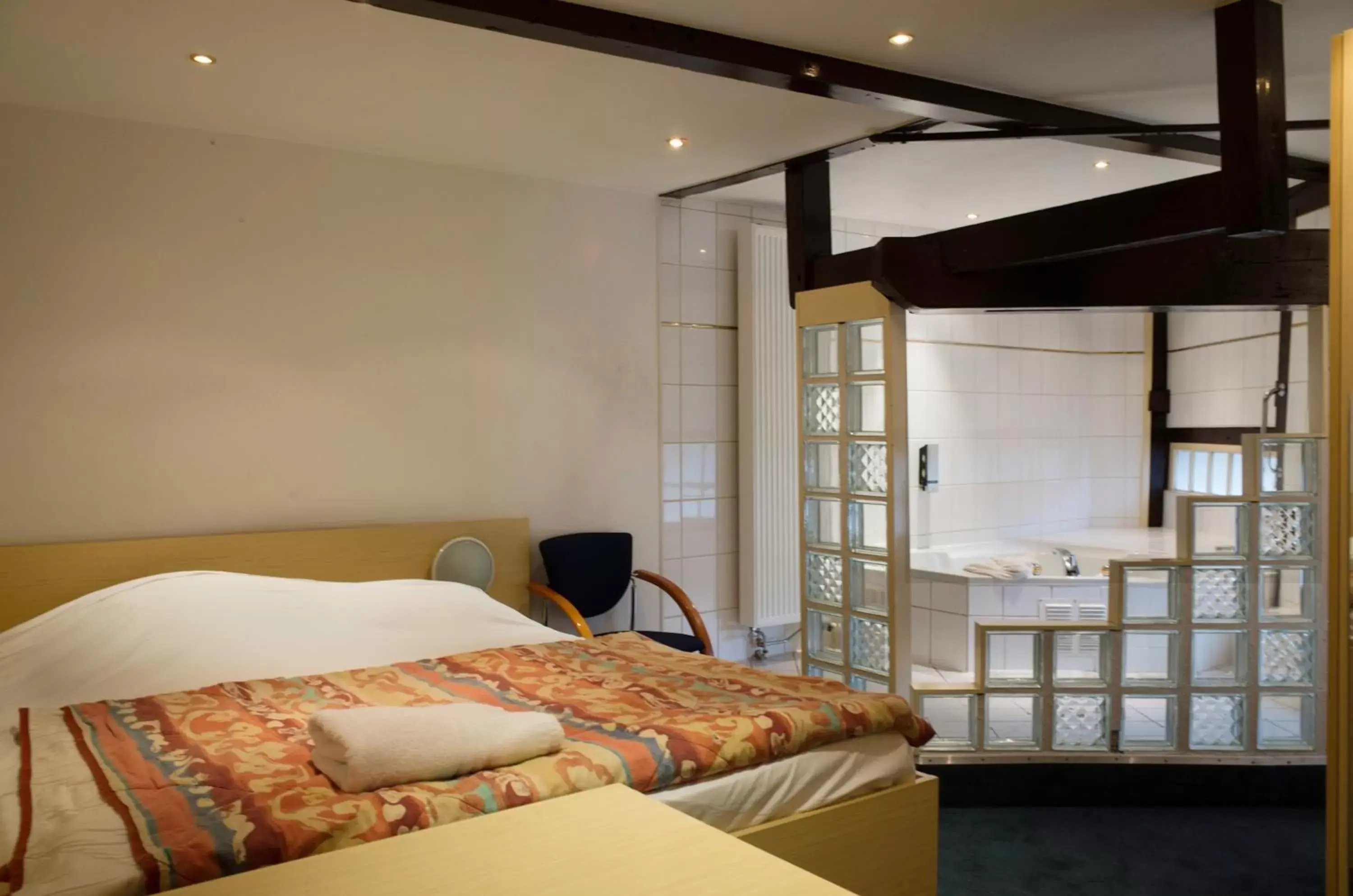 Double Room with Spa Bath in Koopermoolen Double Room with Spa Bath in Koopermoolen