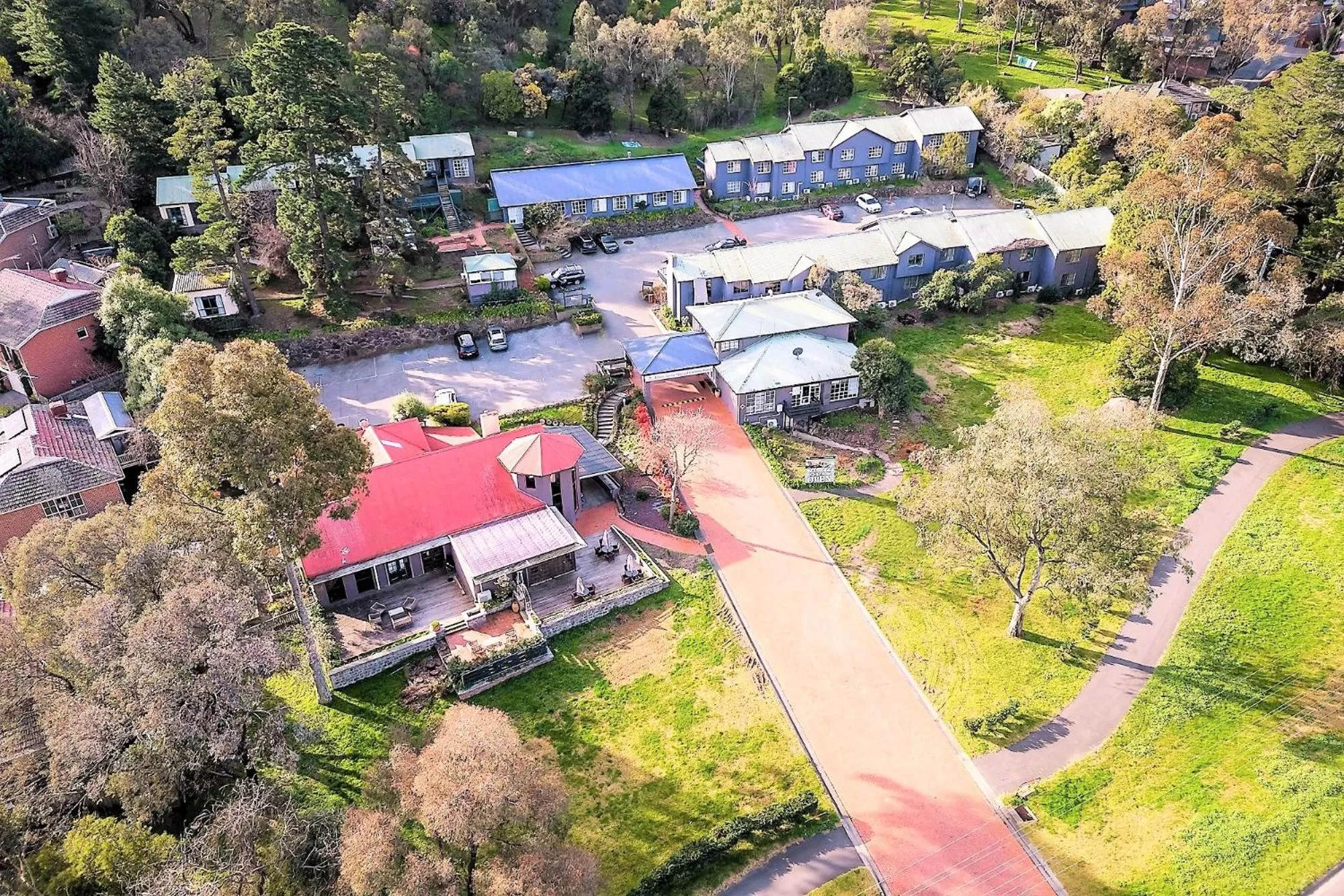 Property building in Eltham Gateway Hotel & Conference Centre