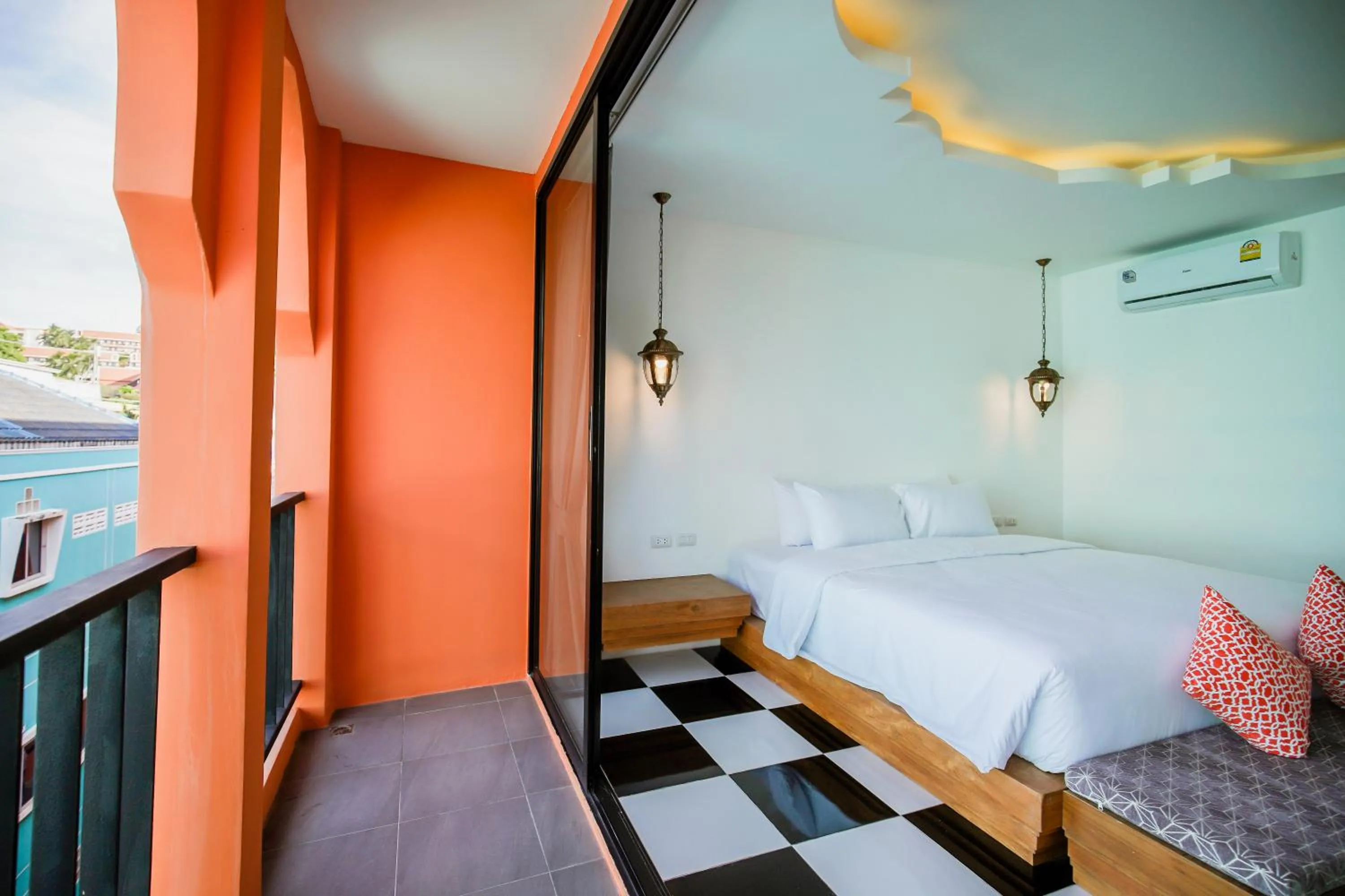 Photo of the whole room, Bed in Khaleej Mass Hotel Patong