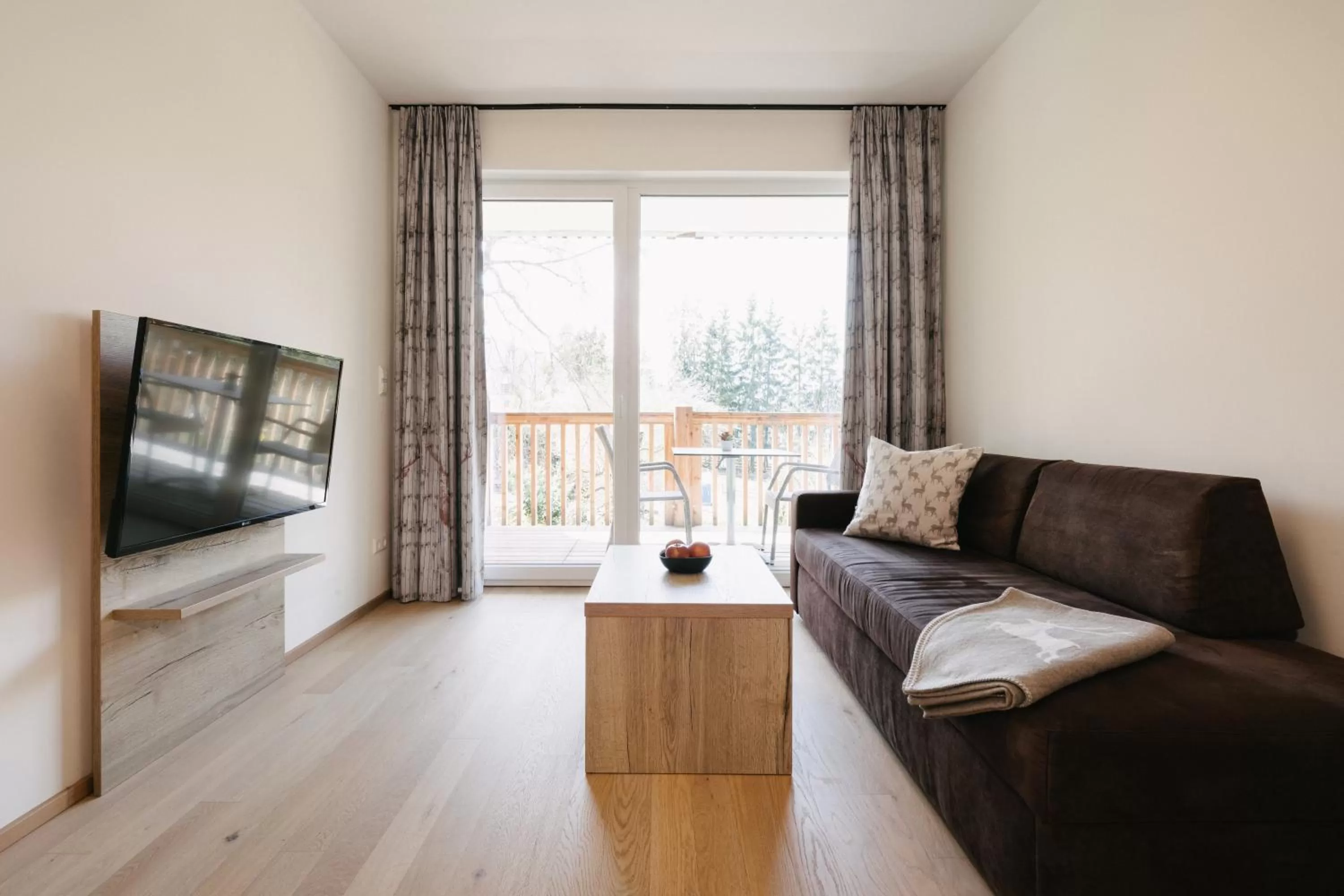 Living room, Seating Area in Apart33 by Apart4you