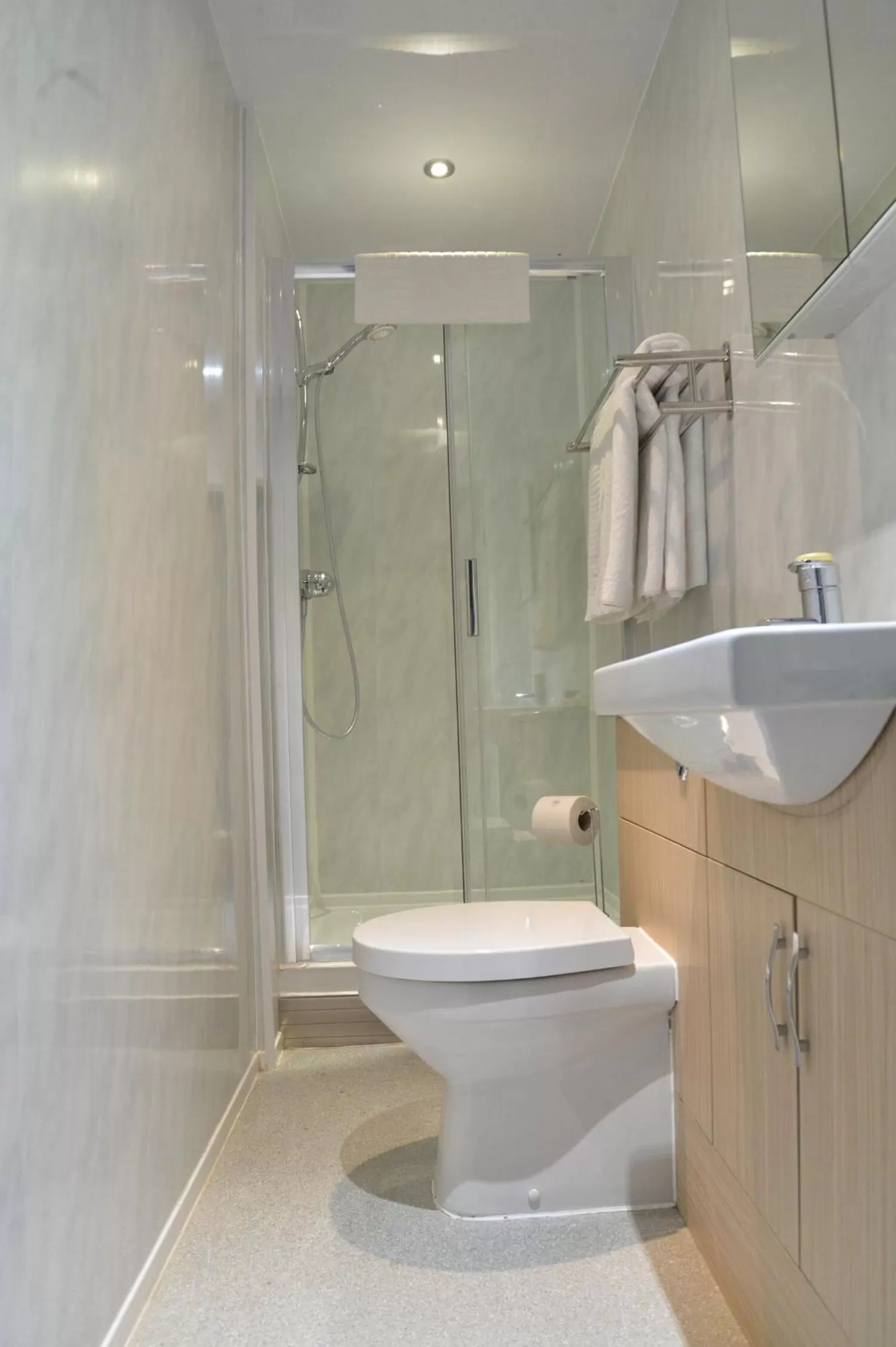 Lauriston & Lawton Court Hotel