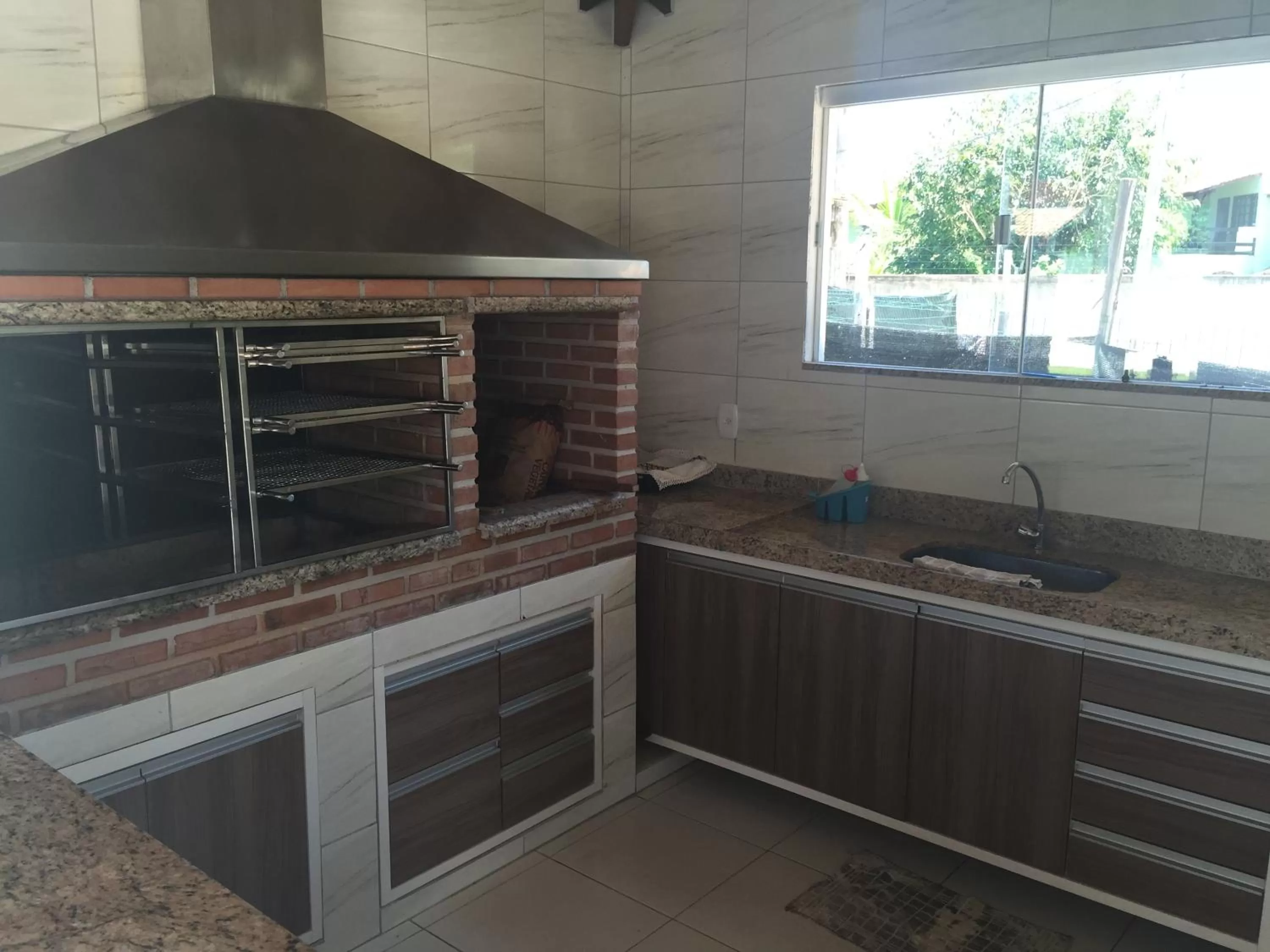 BBQ facilities, Kitchen/Kitchenette in Porto Luar
