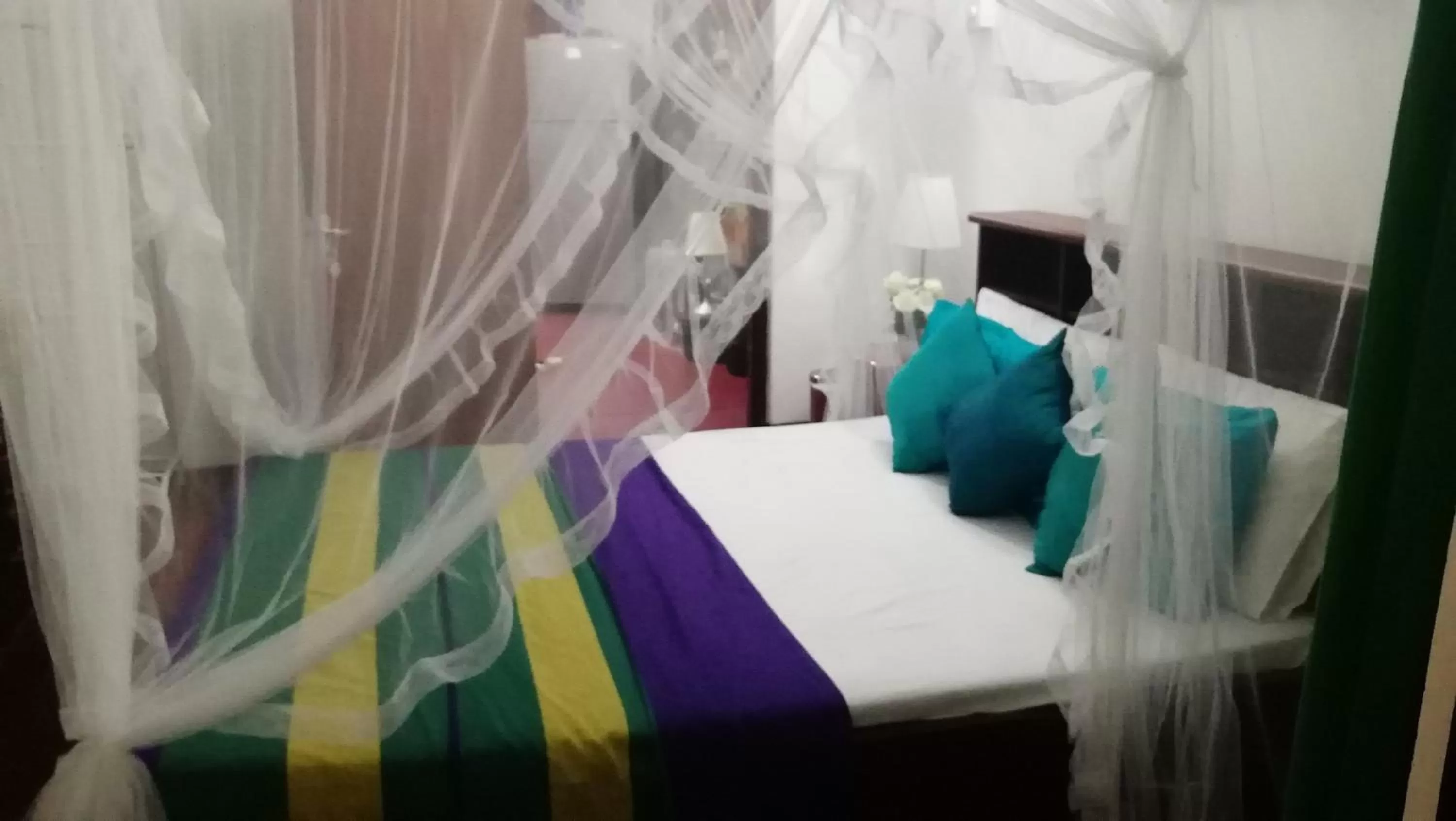 Bed in Jumera Villa Mirissa