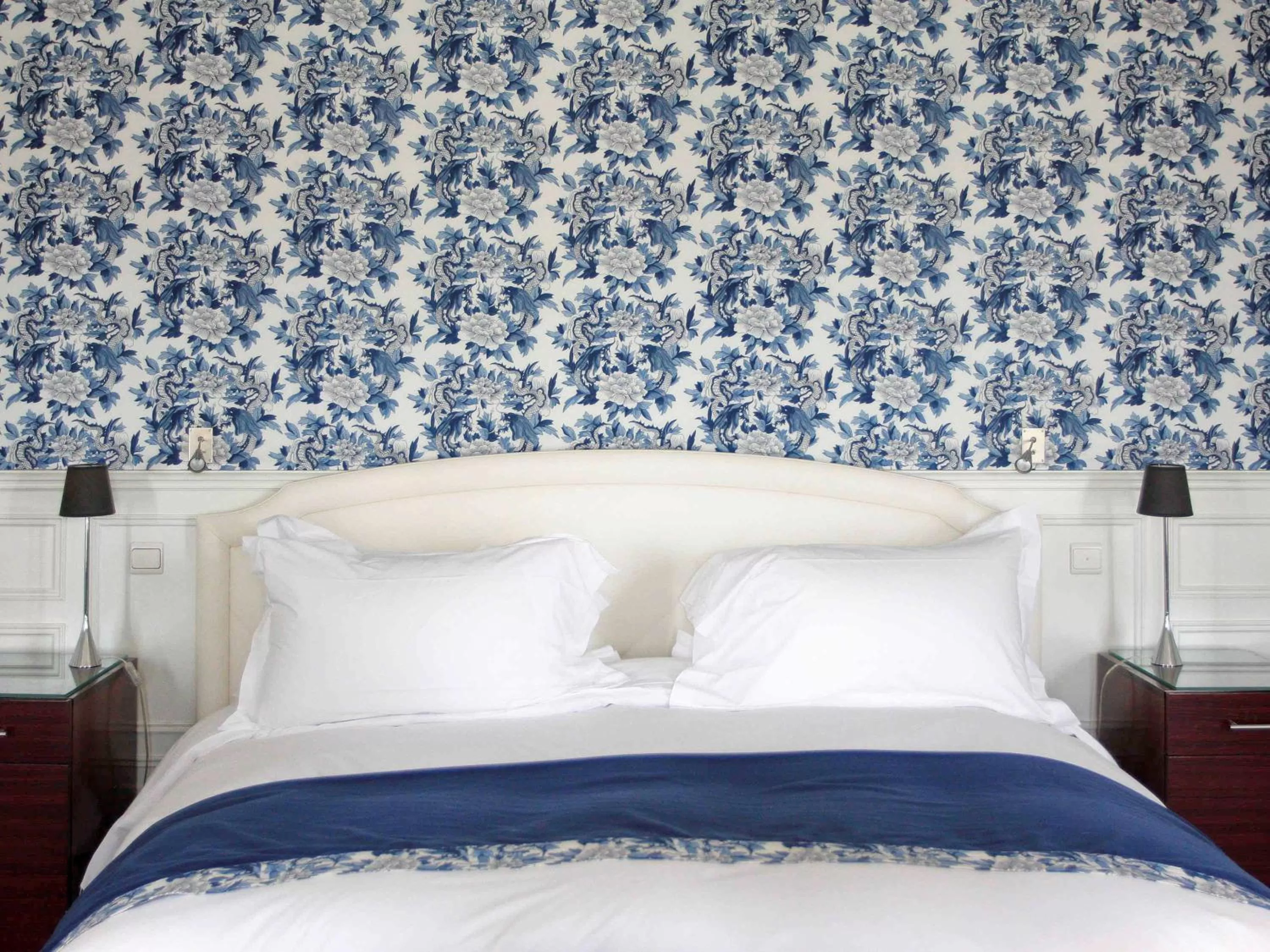 Superior Double Room - Courtyard Side in Hotel Le Royal Lyon - MGallery