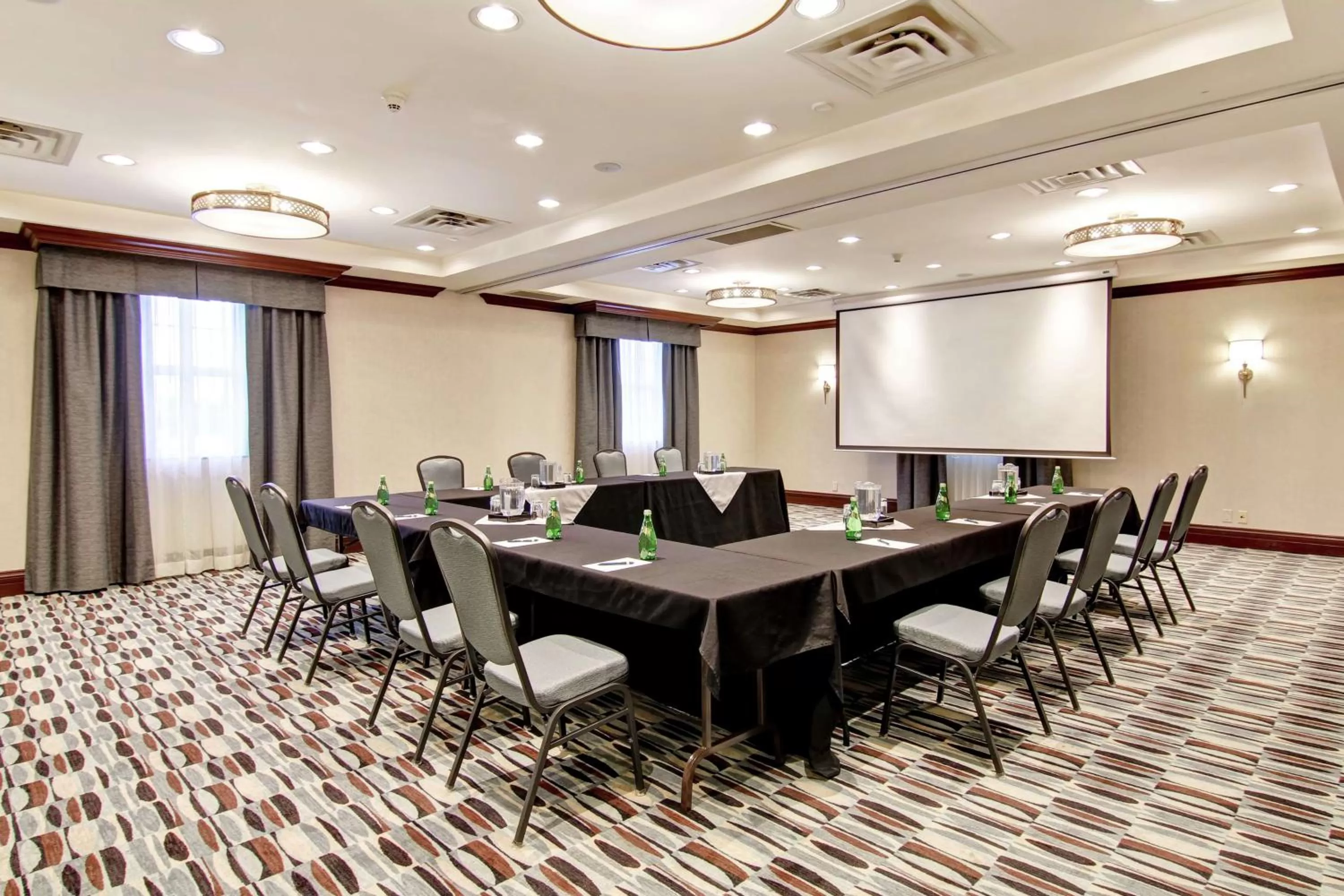 Meeting/conference room in Homewood Suites by Hilton Toronto Oakville