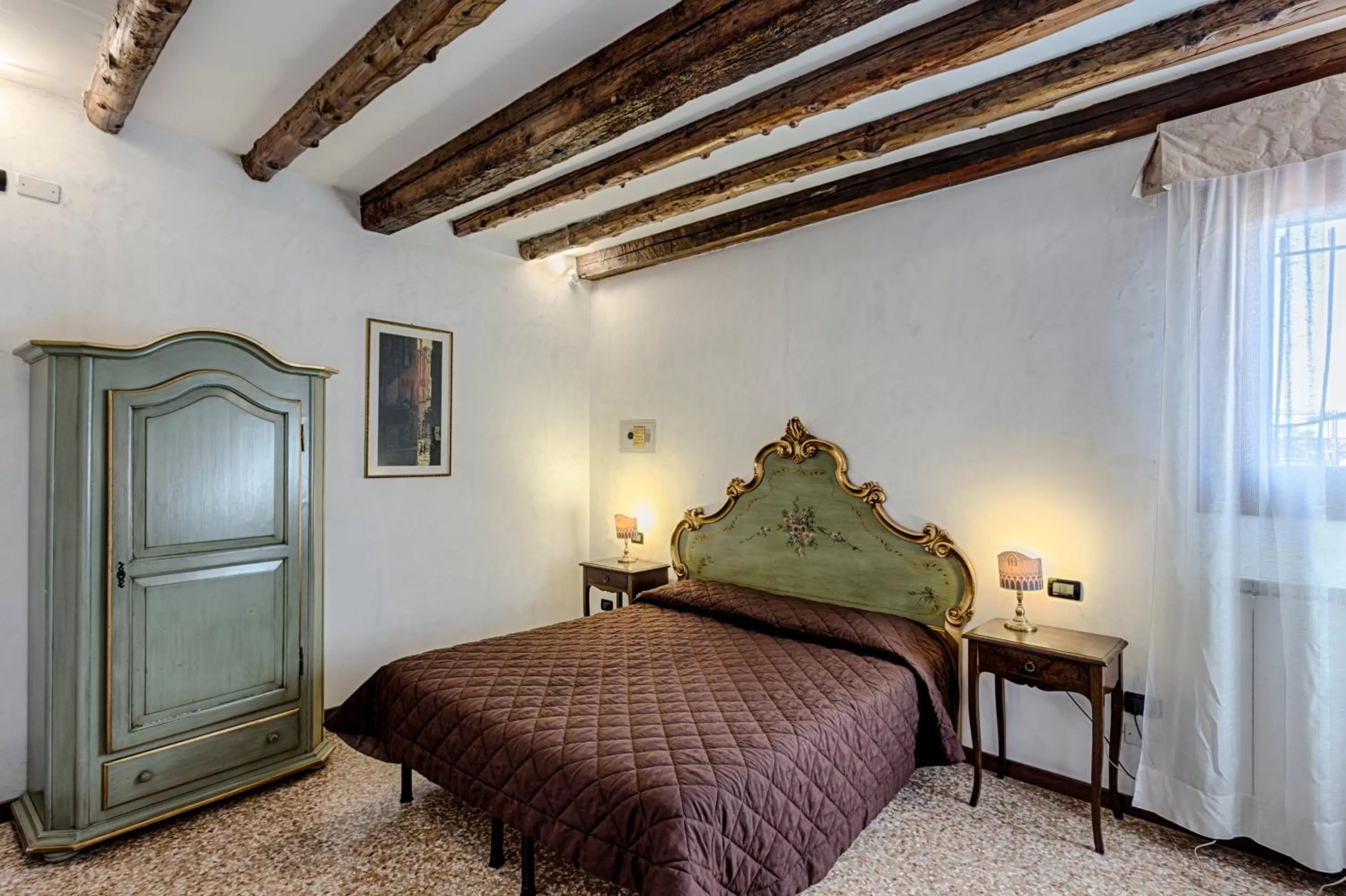 Double Room with Private External Bathroom in Hotel Guerrato