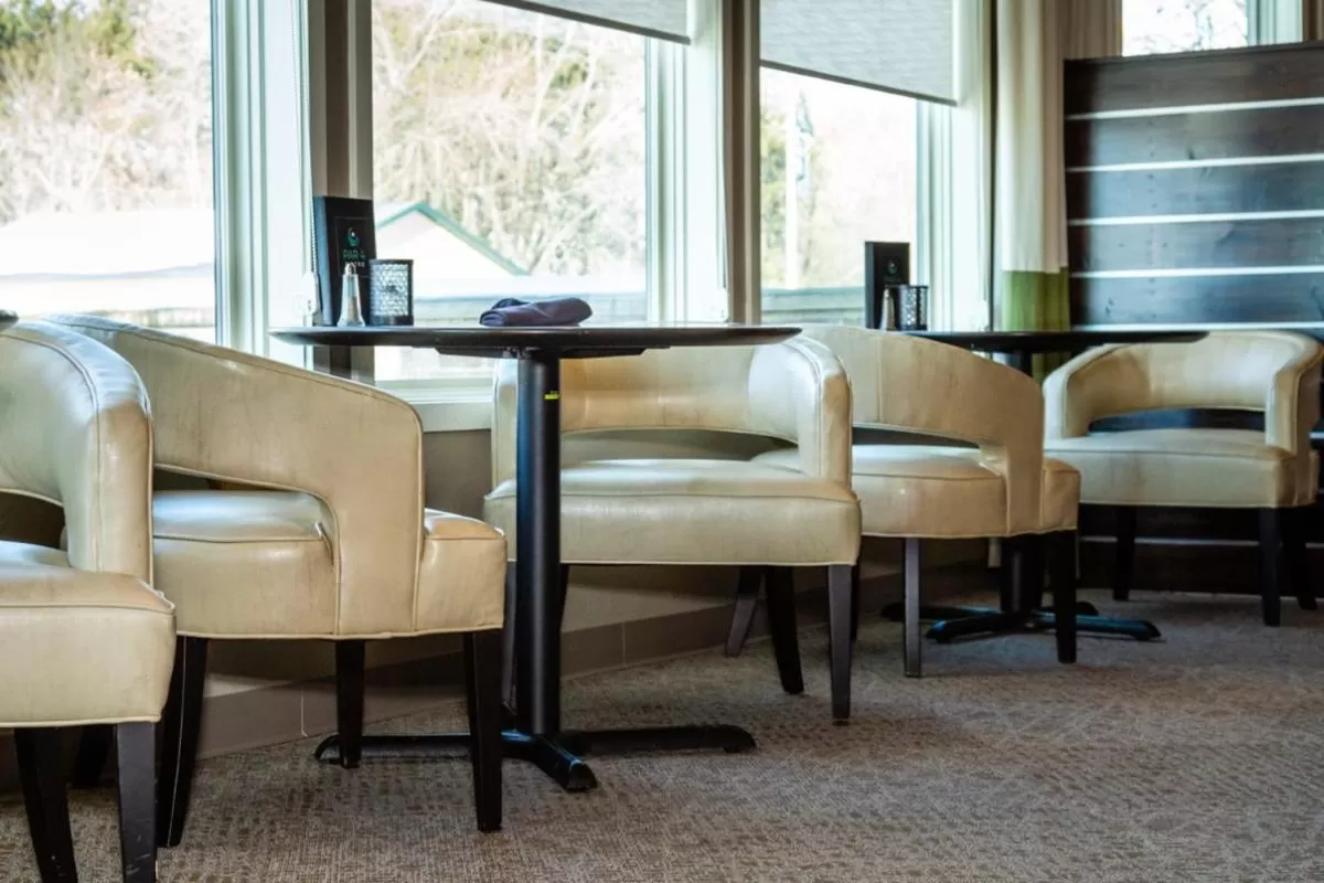 Restaurant/places to eat in Comfort Suites at Par 4 Resort