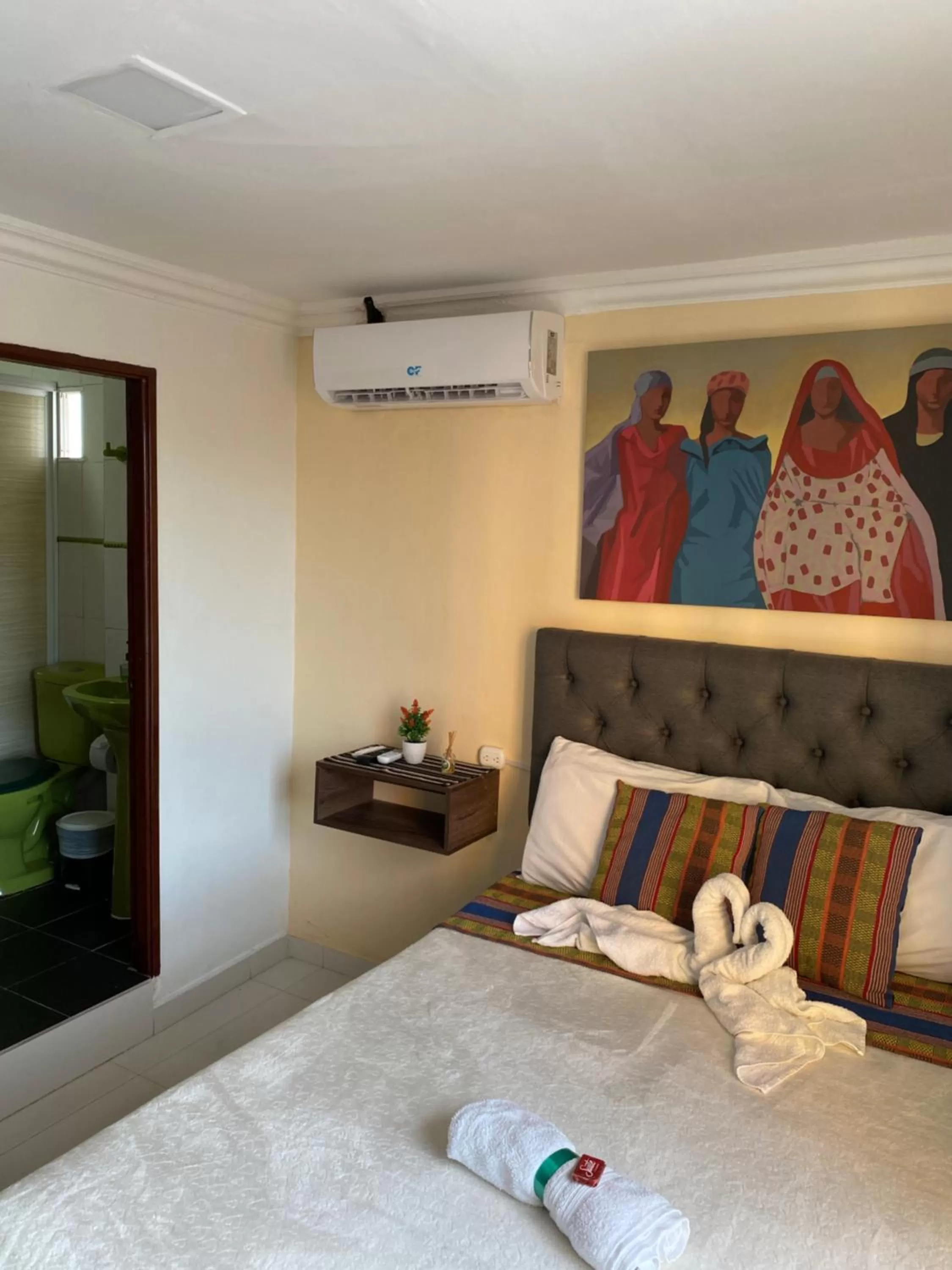 Bed in ANAJIRAWAA HOTEL