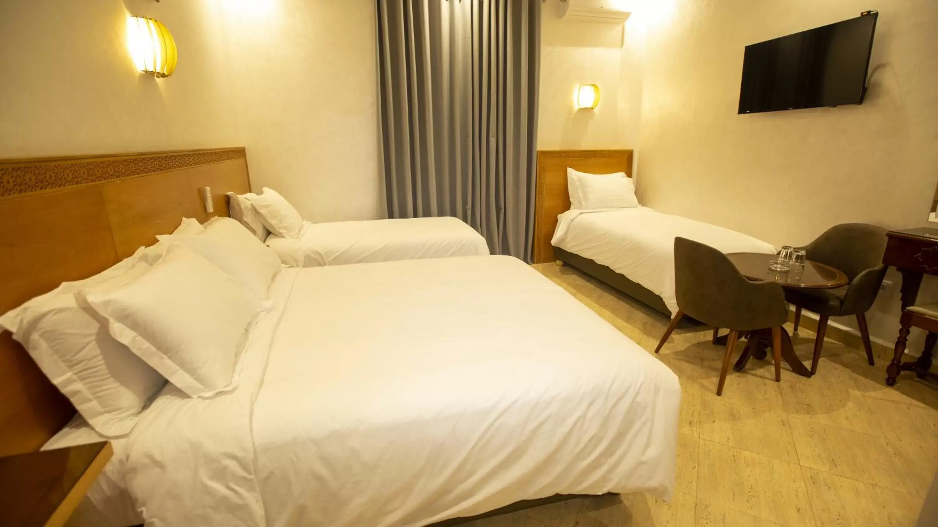 Triple Room in Hotel de paris Triple Room in Hotel de paris