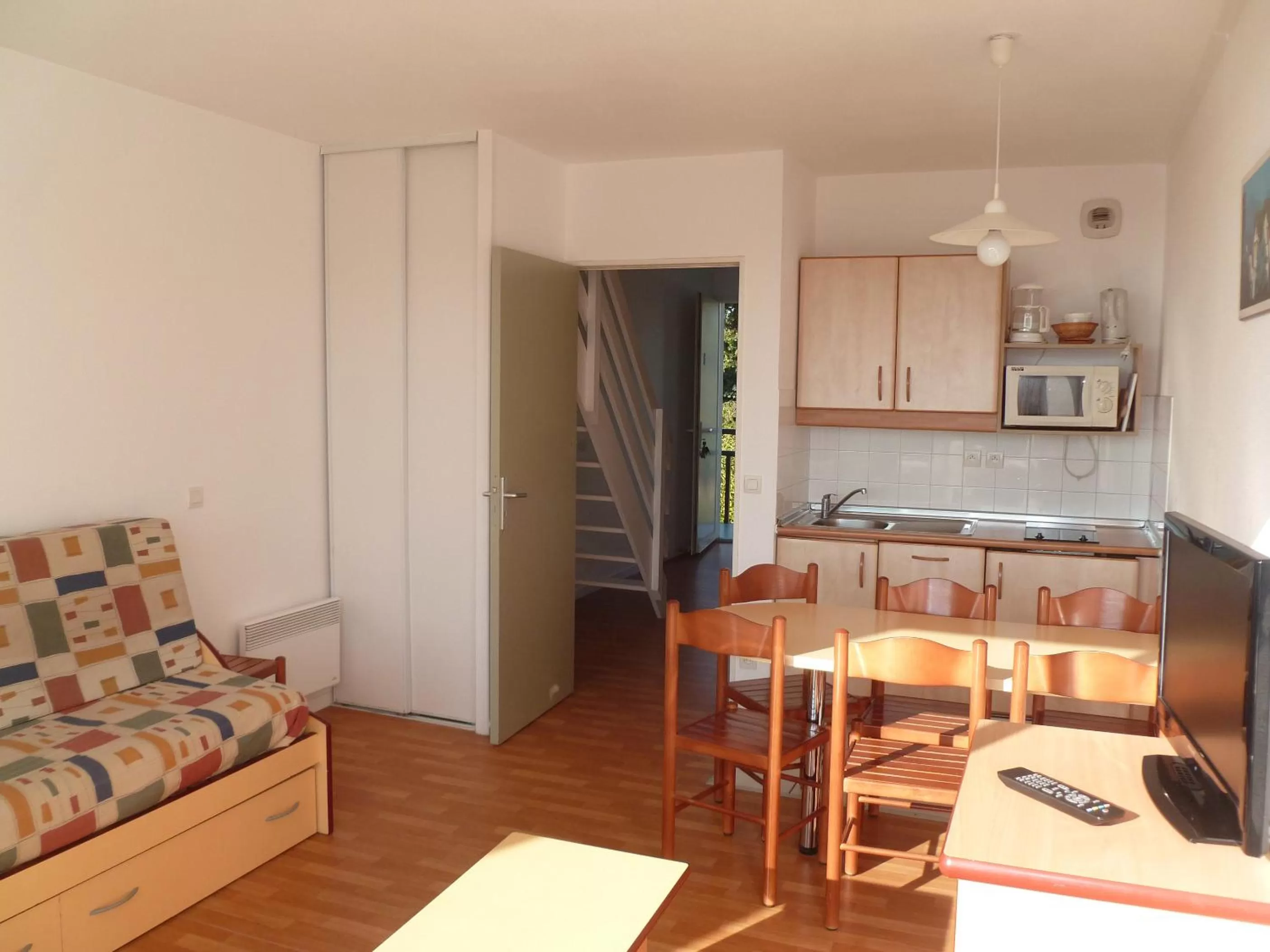 Kitchen or kitchenette in Résidence Mer & Golf Ilbarritz