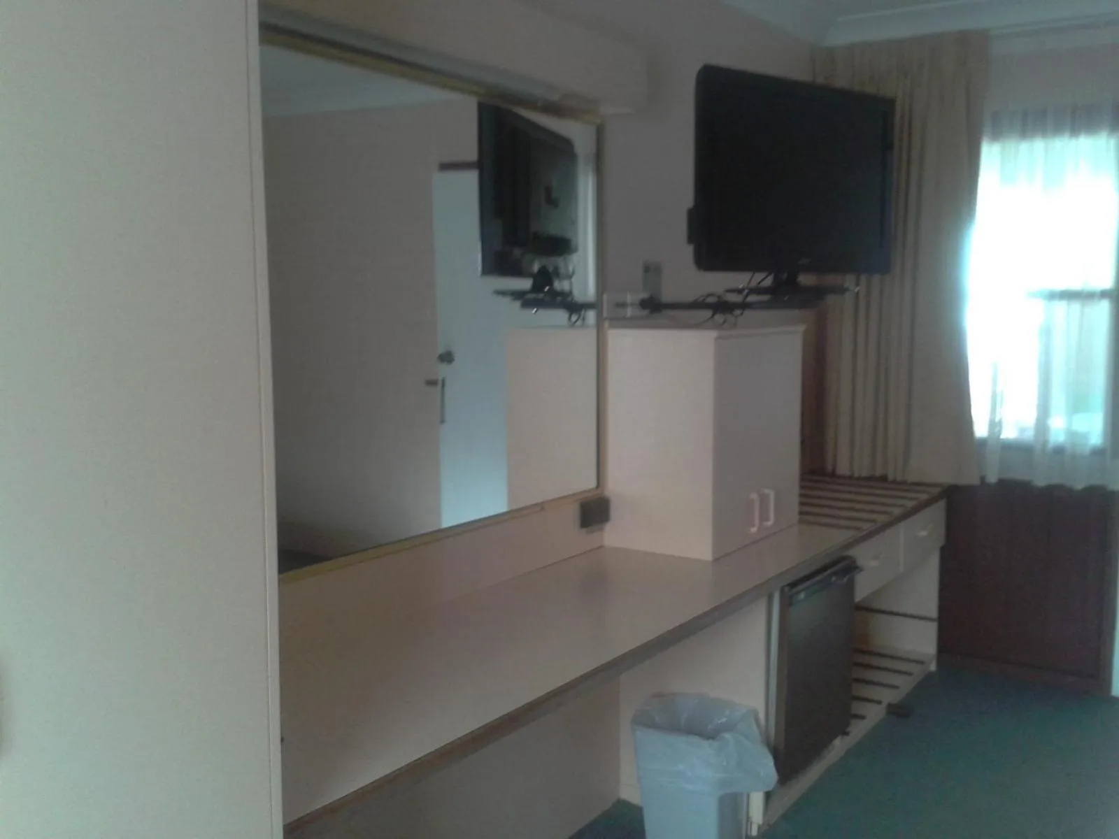 Decorative detail in Elsinor Motor Lodge