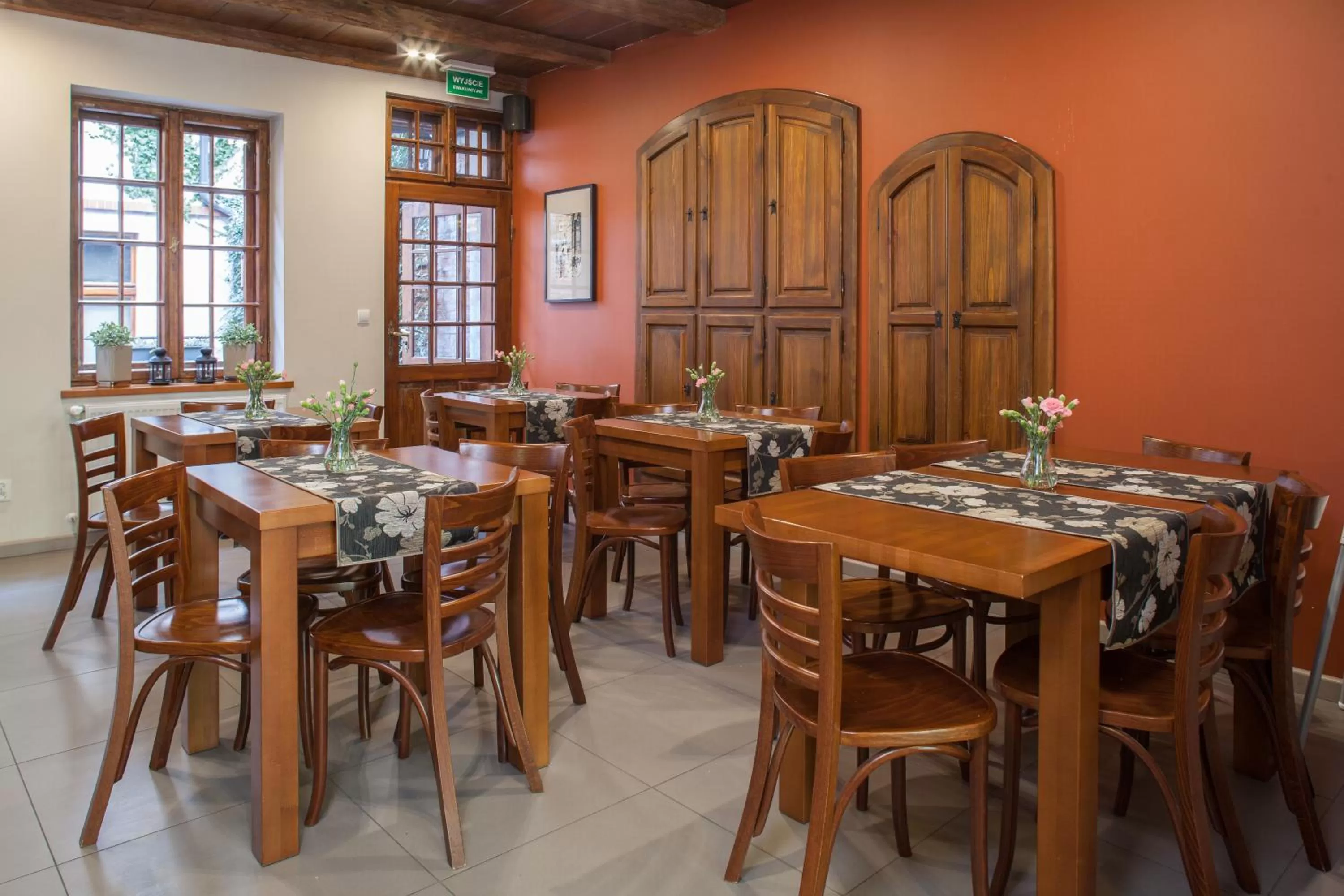 Restaurant/places to eat in Hotel Czarna Róża