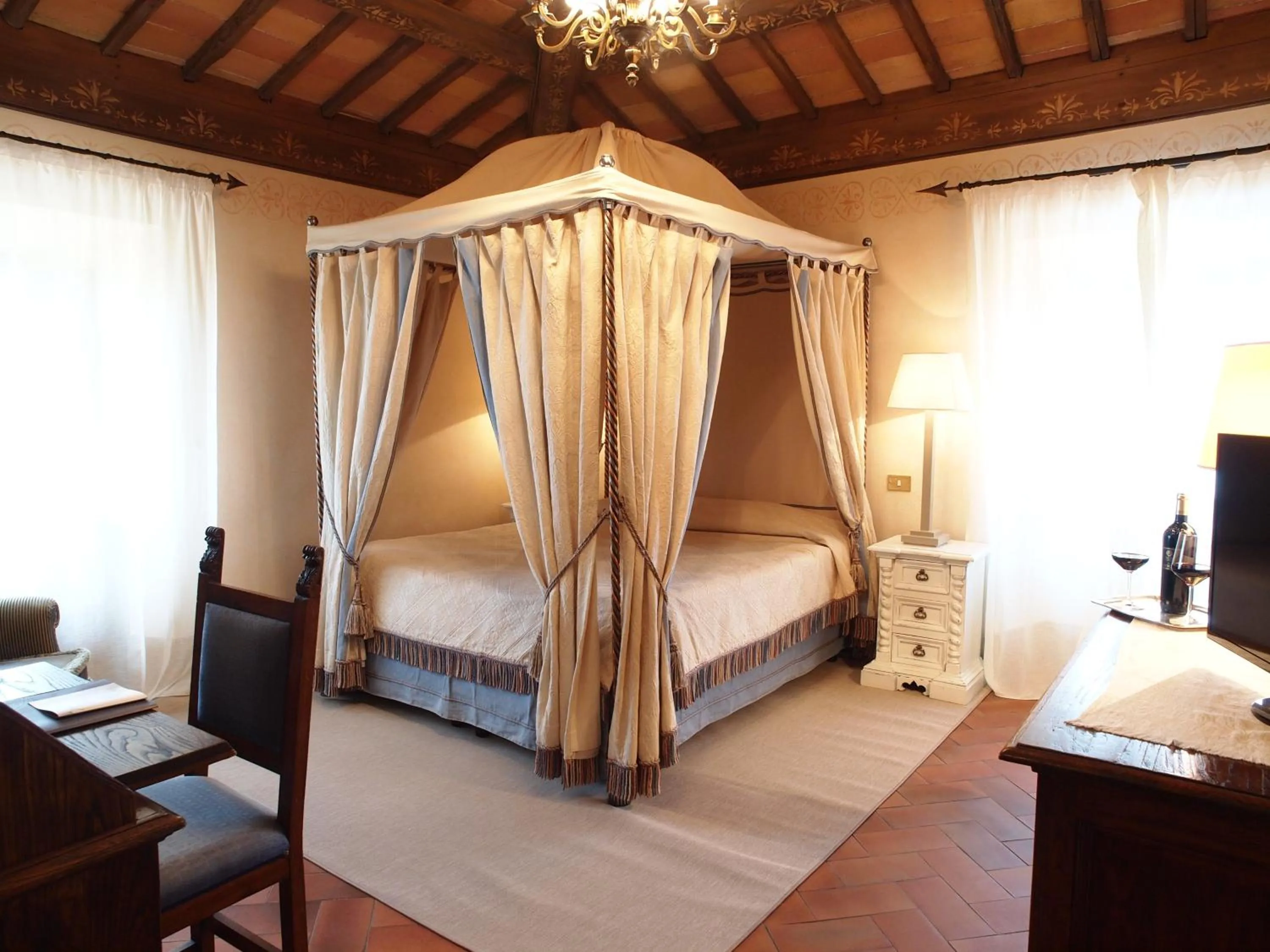 Photo of the whole room, Bed in Relais Todini - Residenza d'epoca - Luxury Historic house