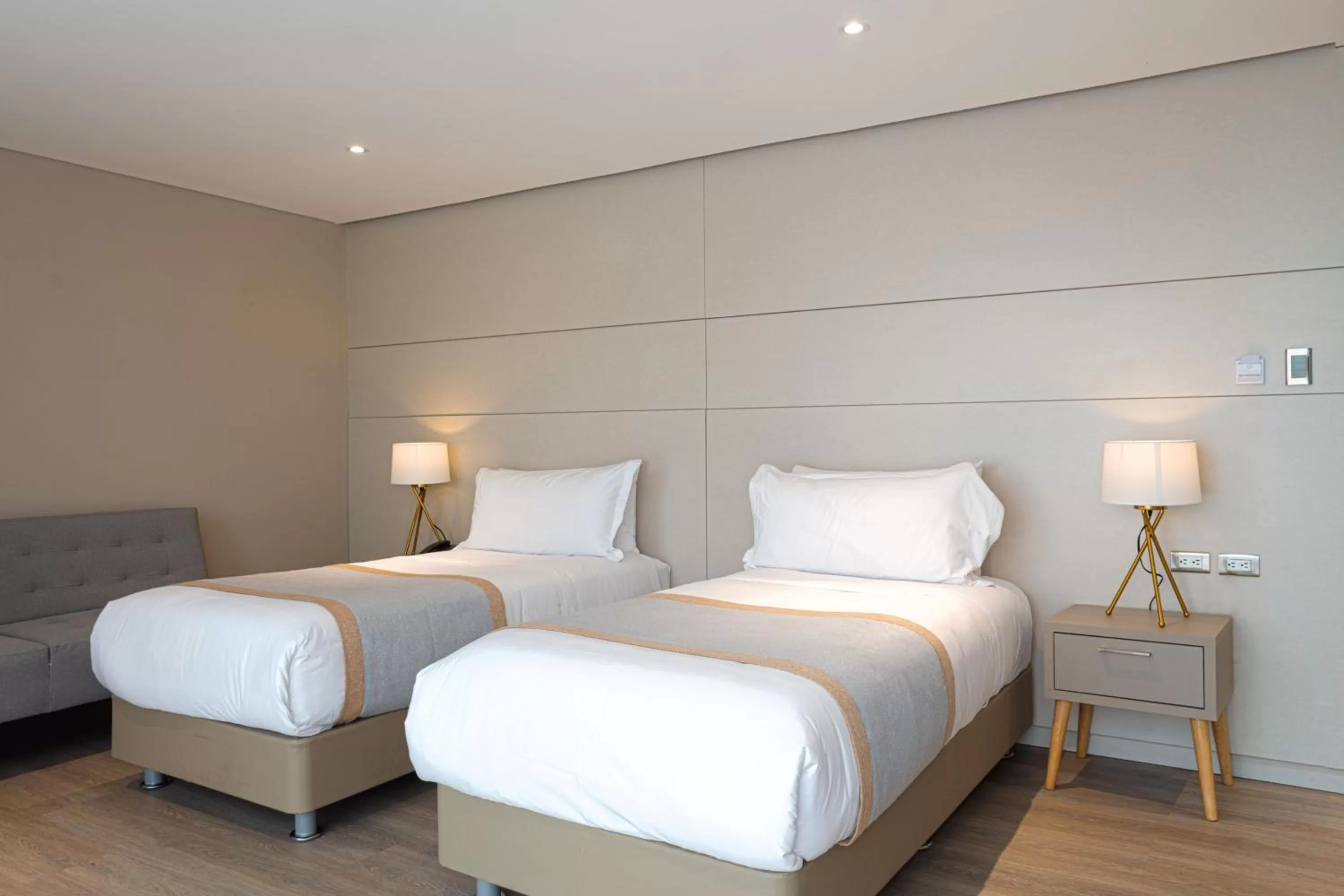 Bedroom, Bed in Hotel City Bog Corferias