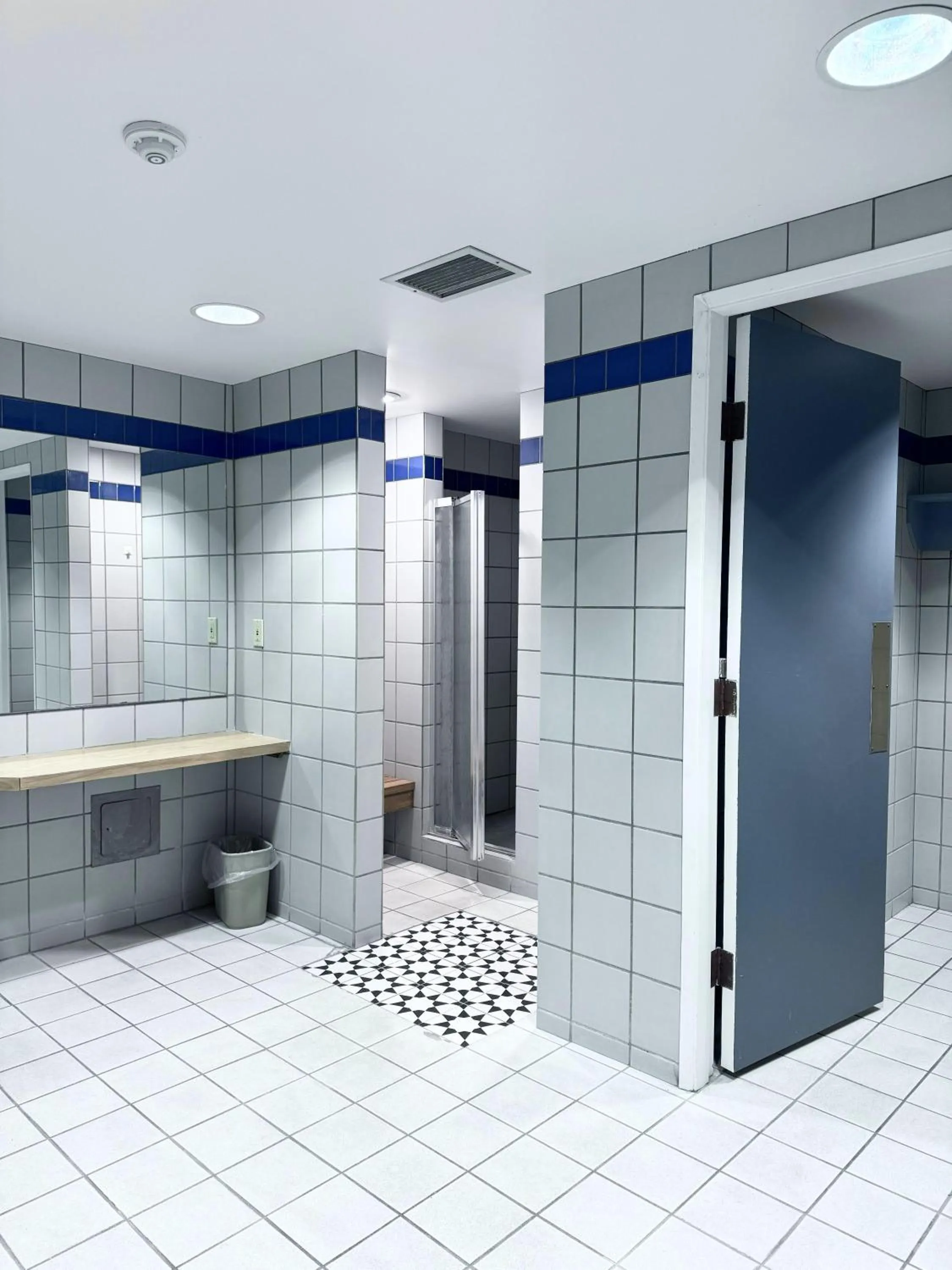 Swimming pool in Divya Sutra Plaza and Conference Centre, Vernon, BC