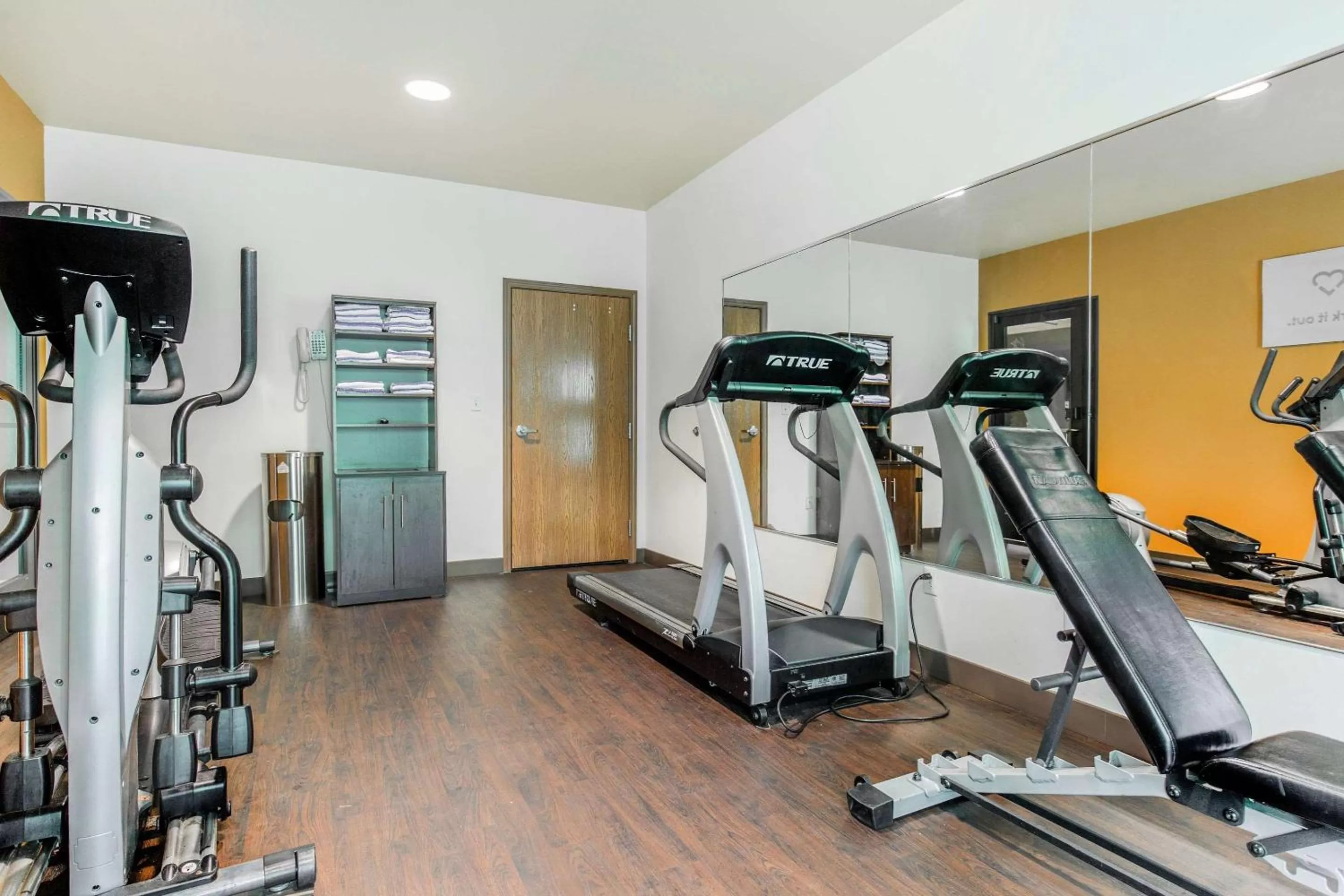 Fitness centre/facilities in Comfort Suites Fairview Heights Saint Louis