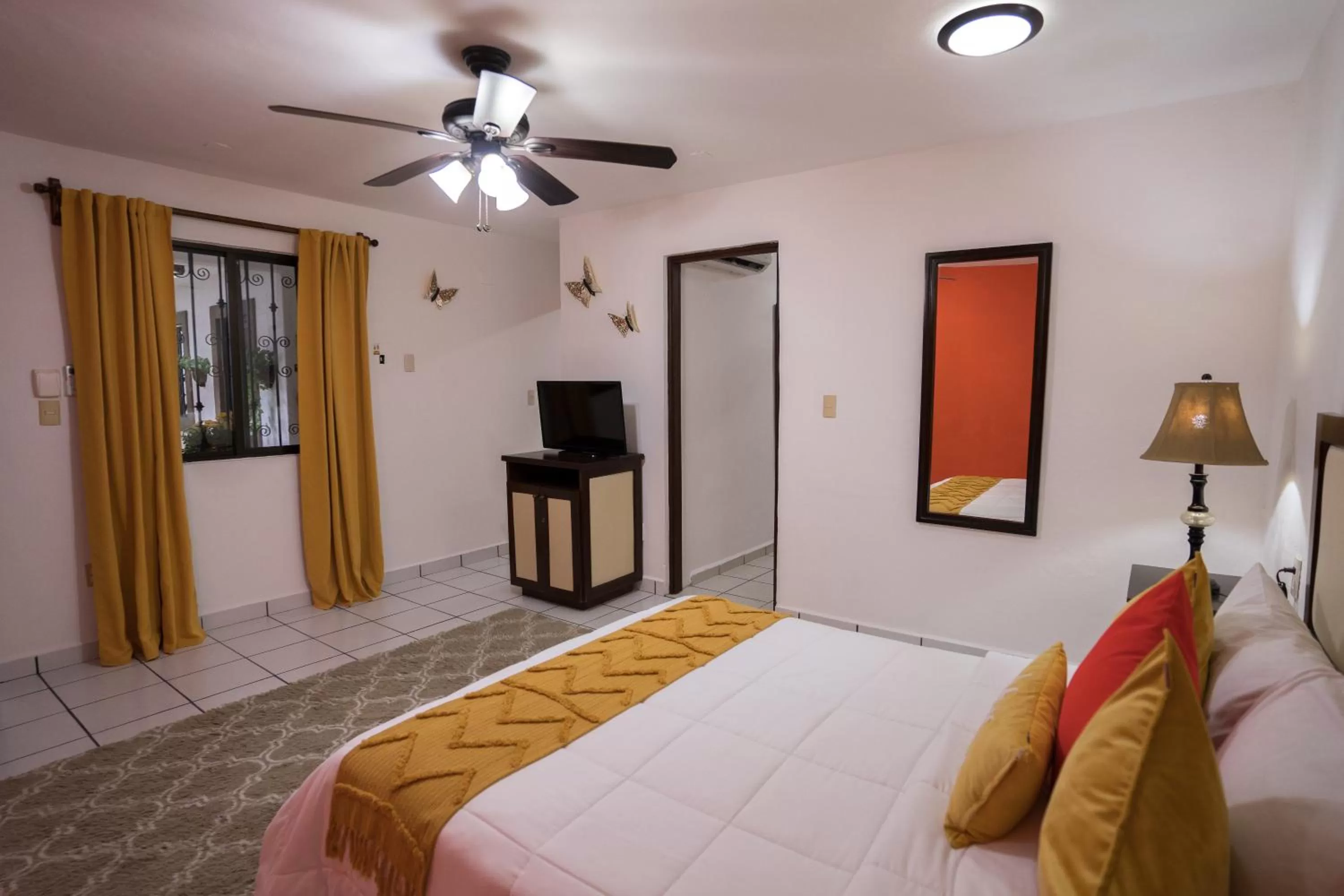 Bedroom, Bed in Posada Mariposa Boutique Hotel - 5th Avenue