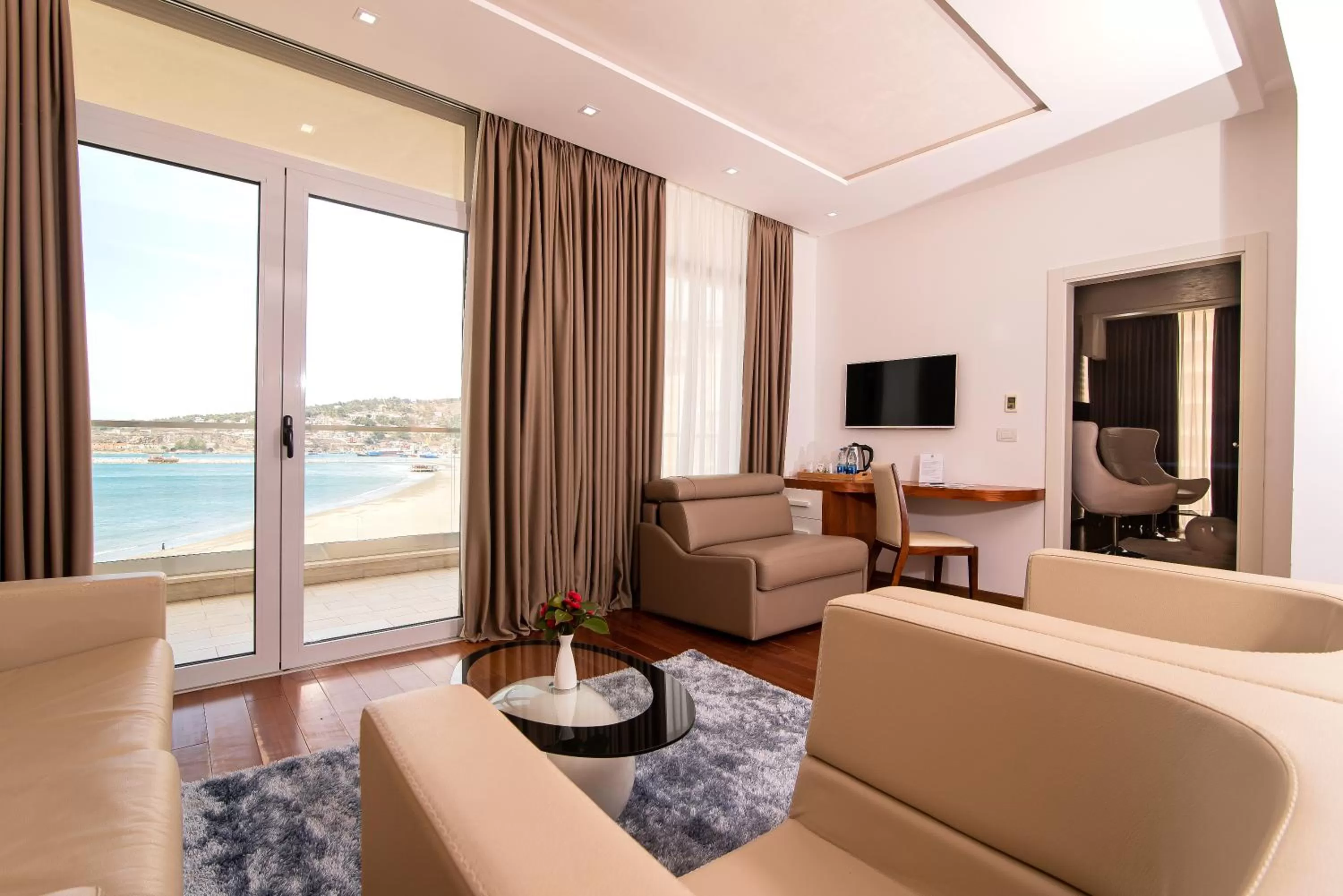 Seating Area in Deluxe & Executive SPA by Rafaelo