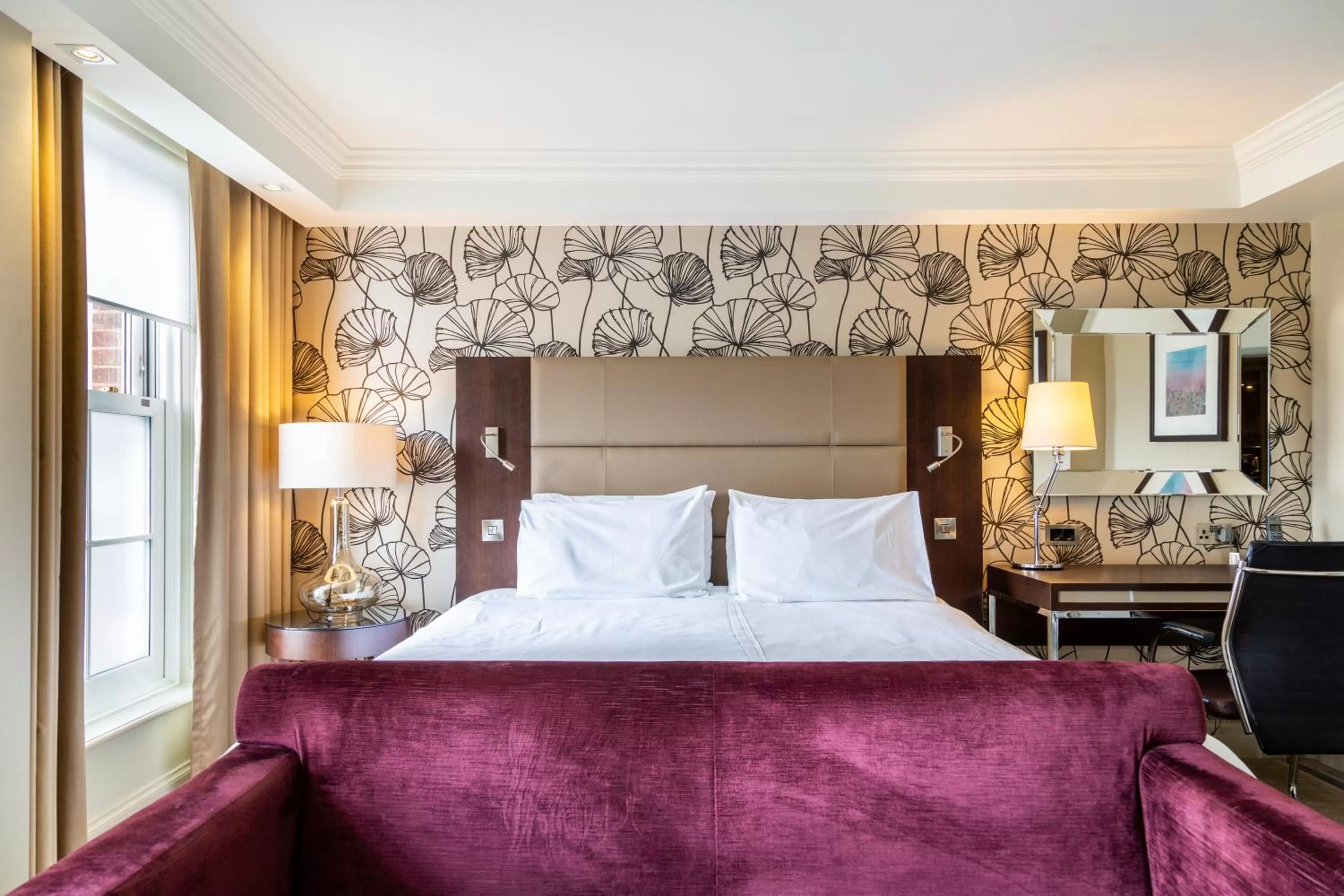 Bedroom, Bed in The Lensbury Resort