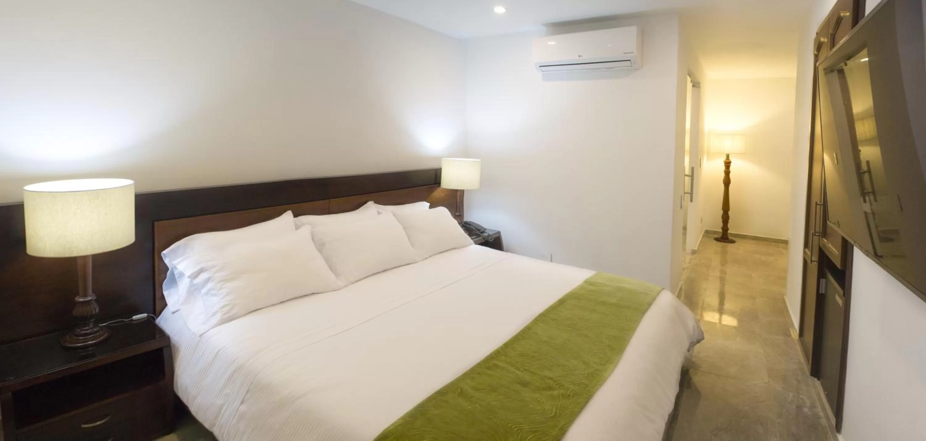 Photo of the whole room, Bed in Hotel Palonegro