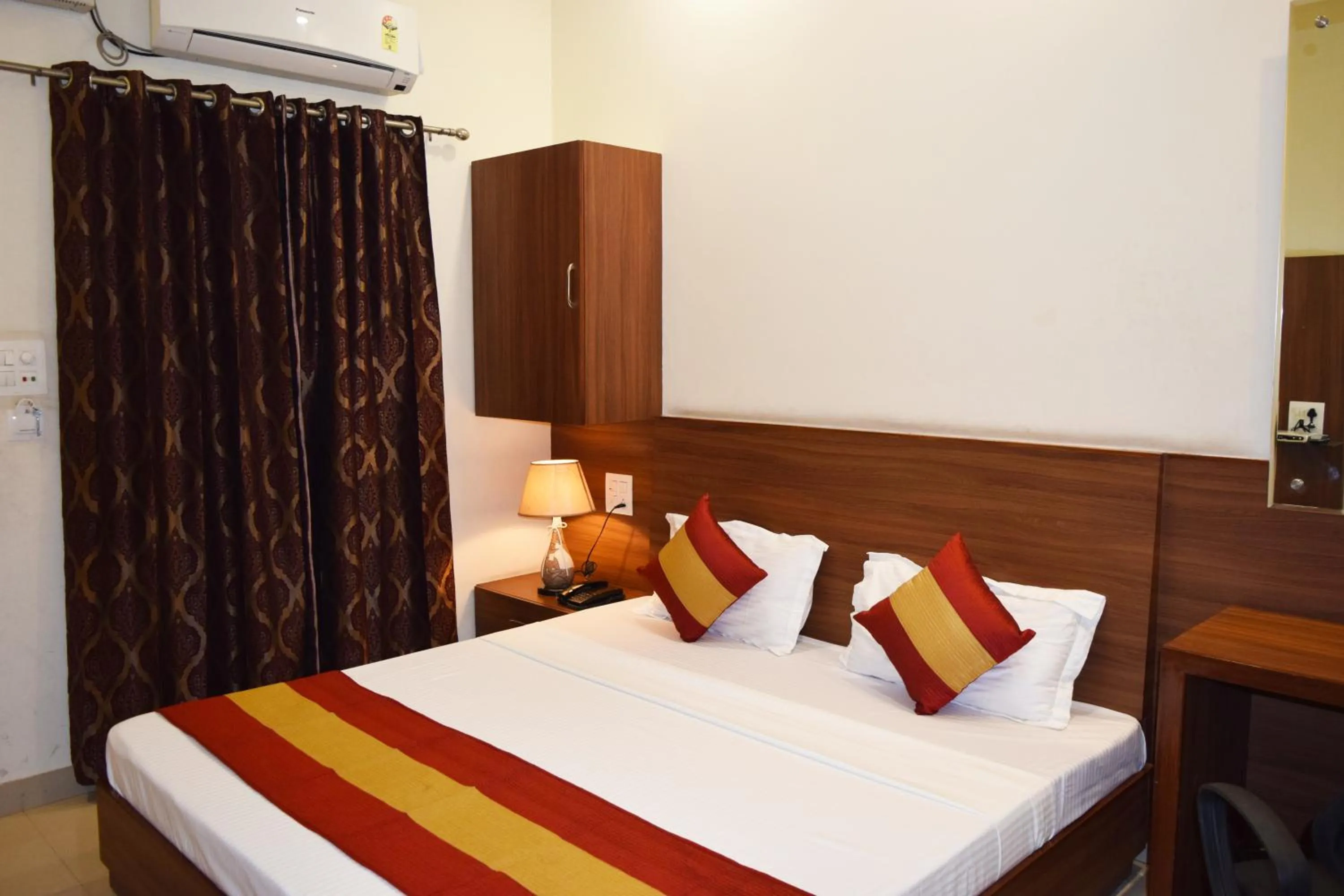 Bedroom, Bed in Hotel Palace