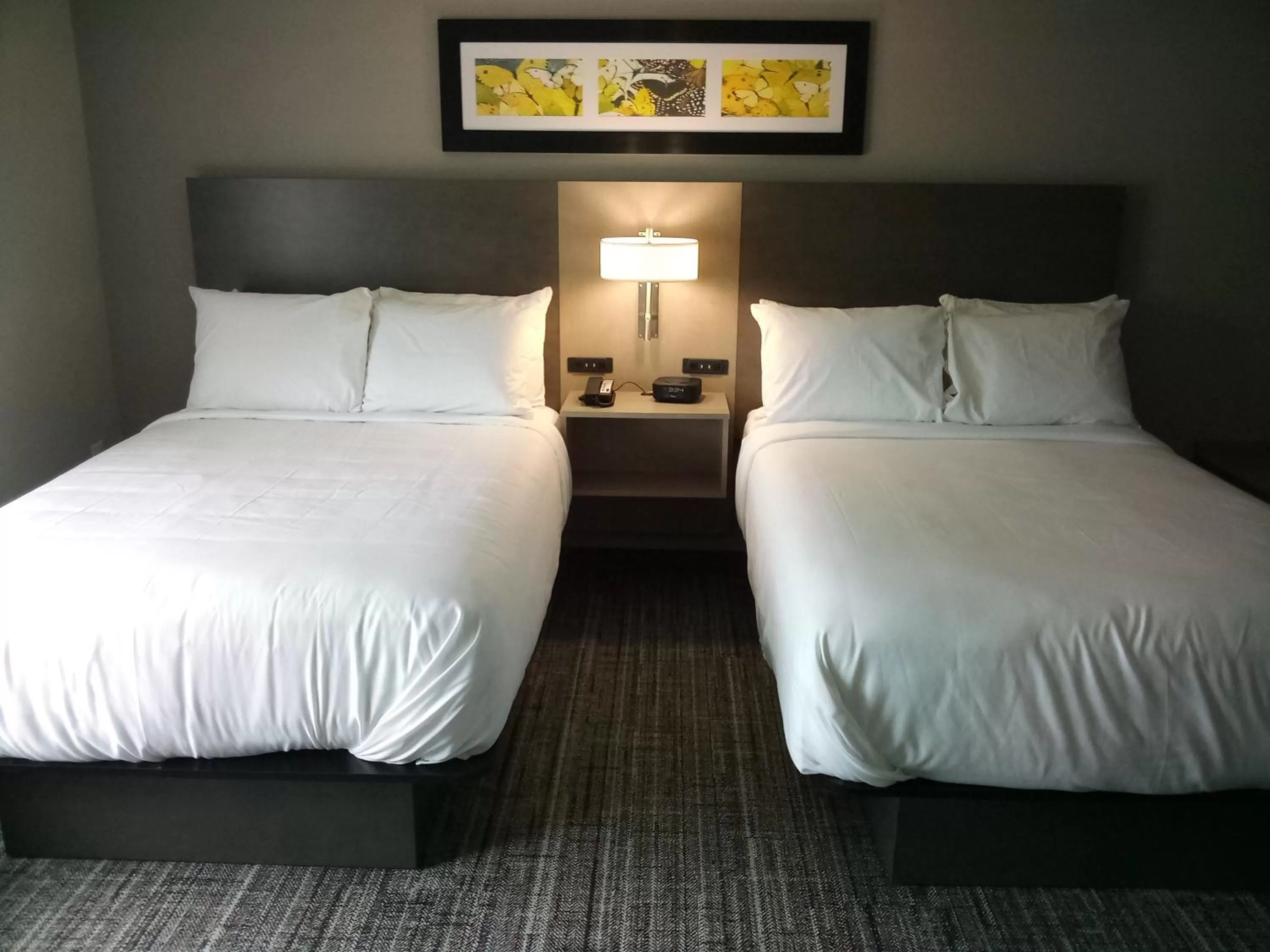 Bed in The Inn at Leonardtown, an Ascend Collection Hotel