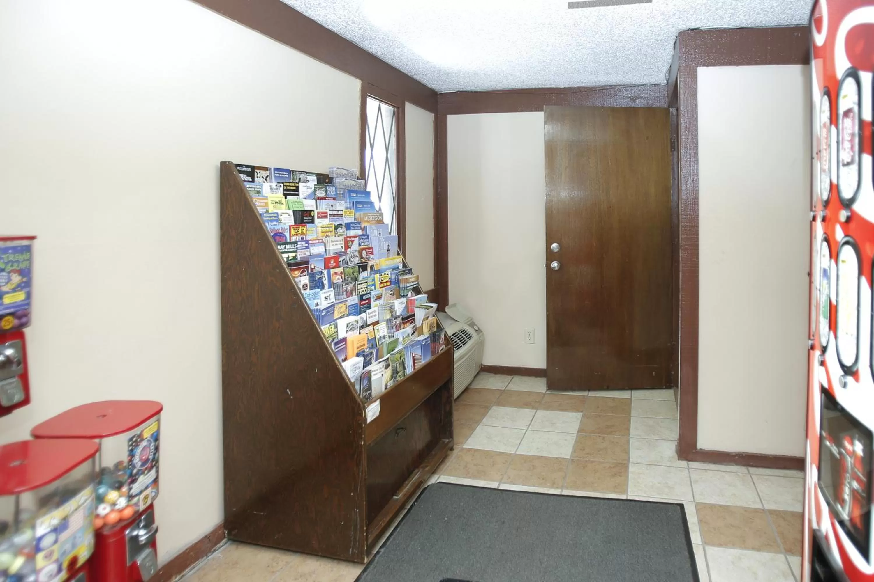 Area and facilities, Bed in Knights Inn - Battle Creek