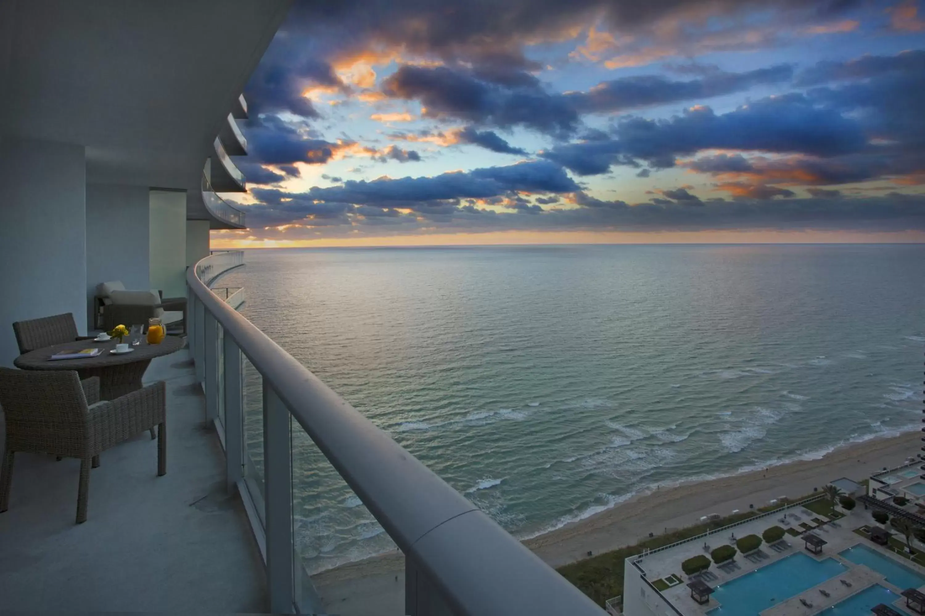 1 Bedroom Suite Oceanview King in Hyde Resort & Residences 1 Bedroom Suite Oceanview King in Hyde Resort & Residences