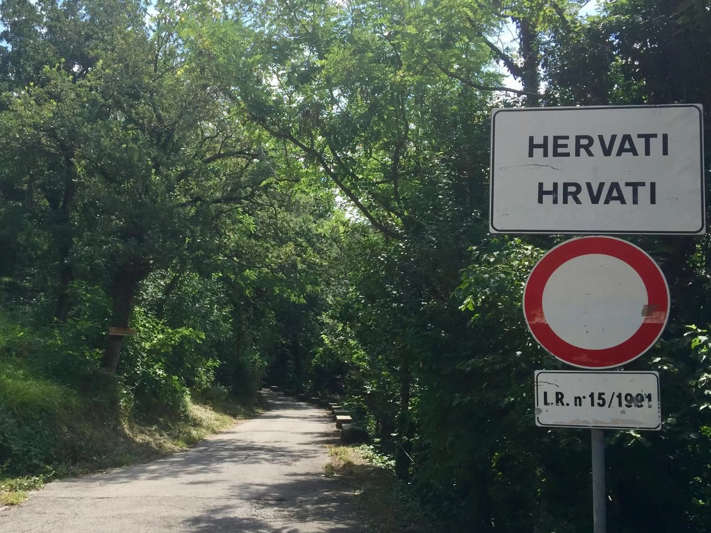 Property logo or sign in Su da noi