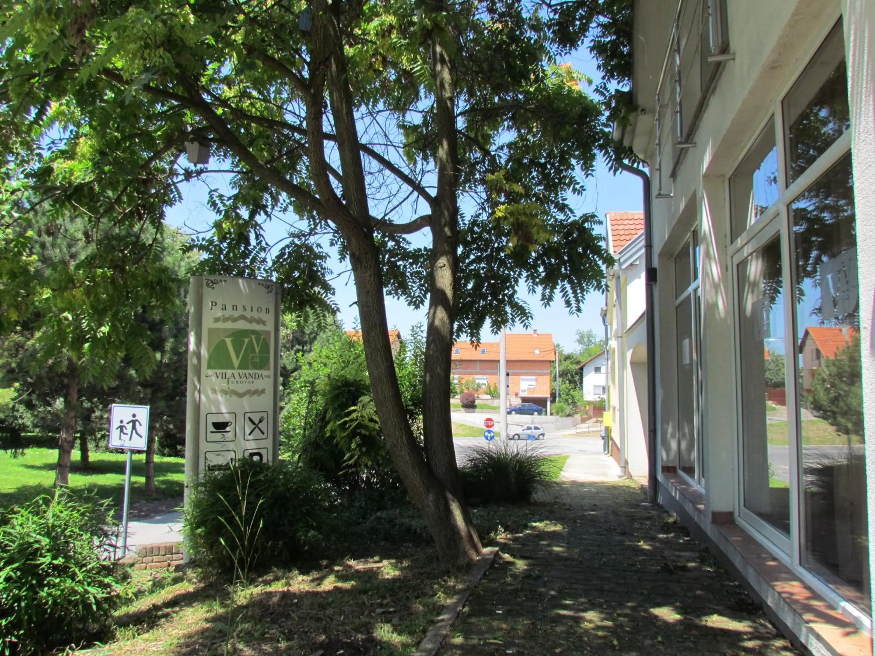 Property building, Garden in Pansion Vila Vanda