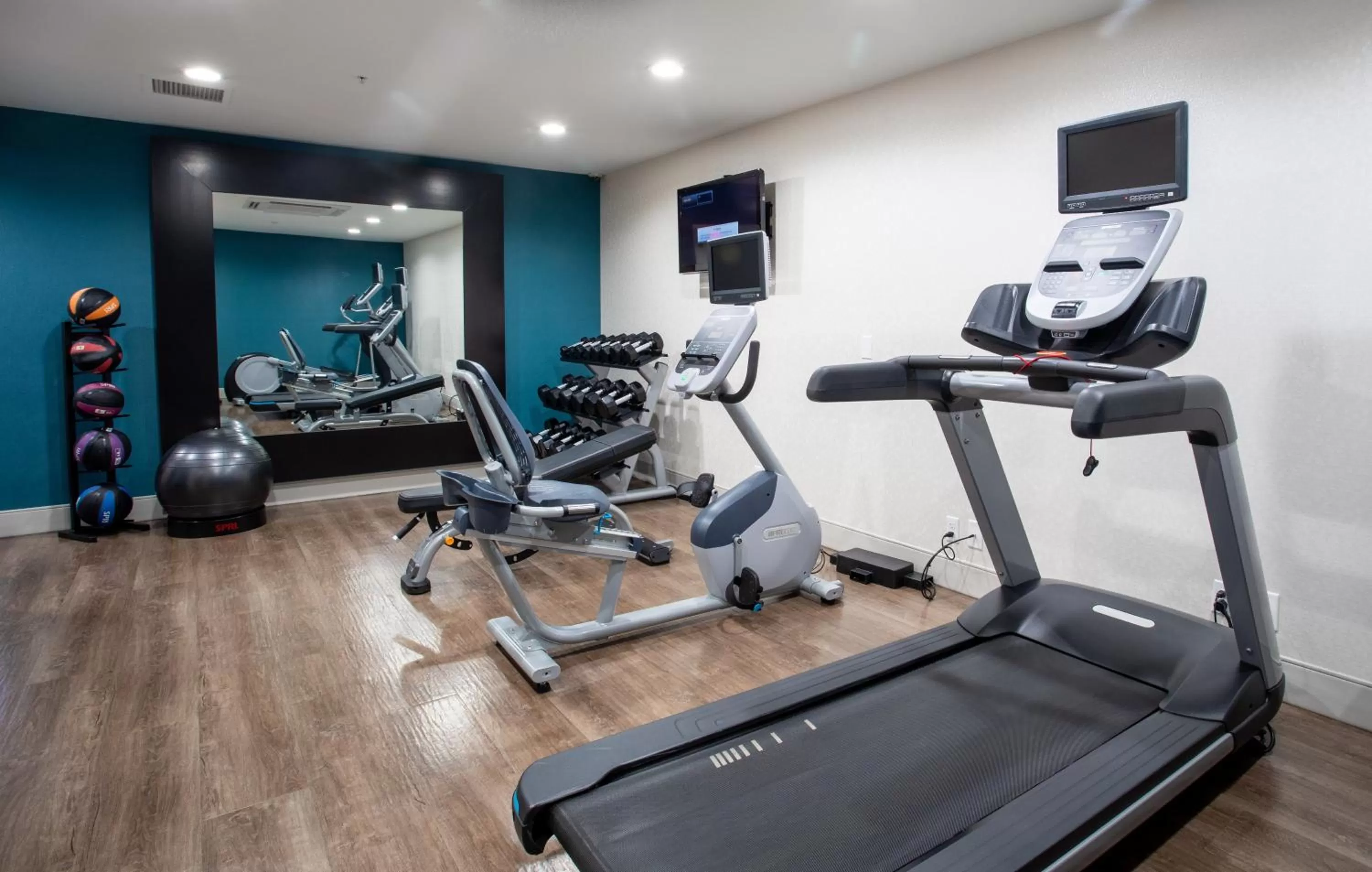 Fitness centre/facilities in Holiday Inn Express Prescott by IHG