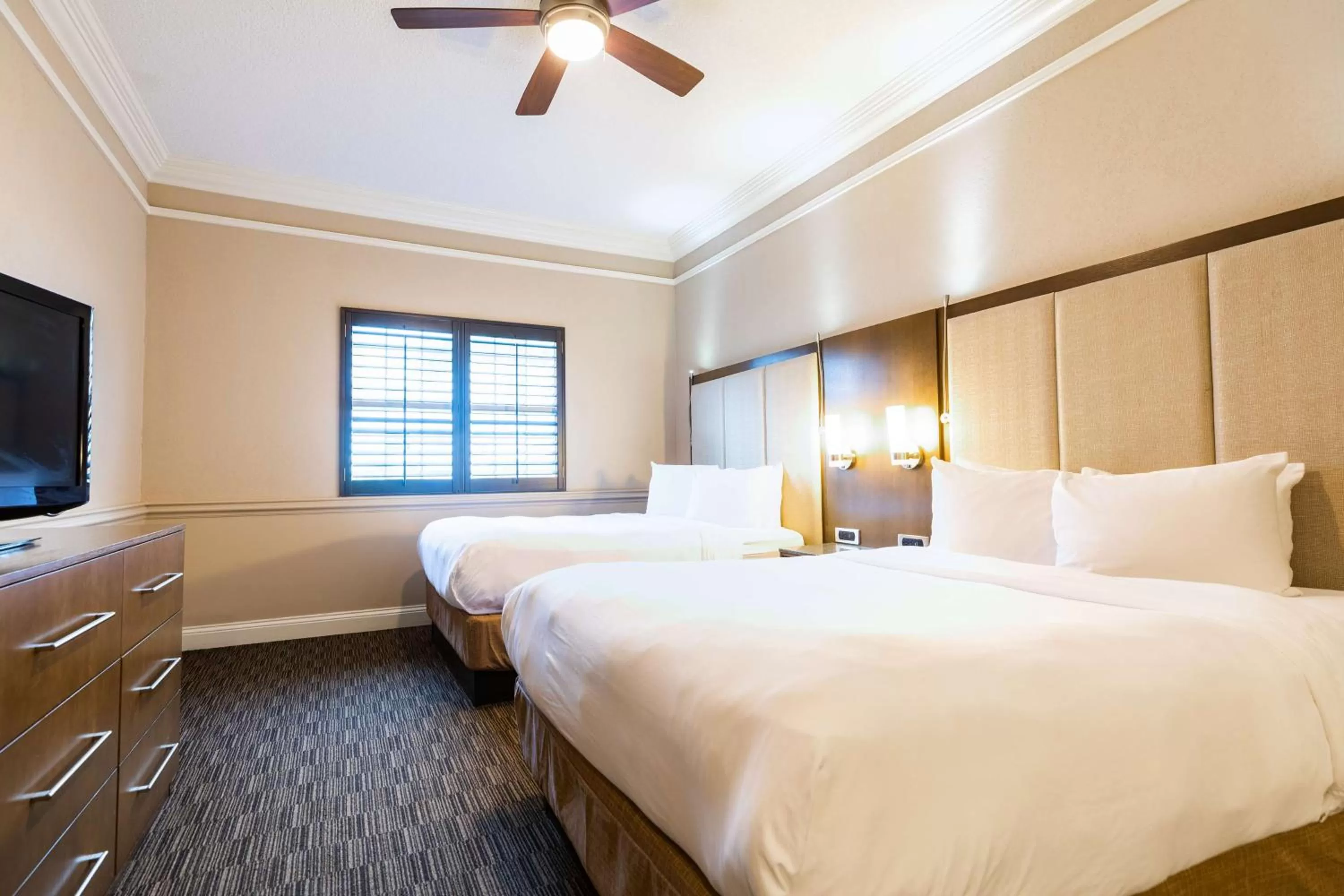 One-Bedroom Suite with 2 Queen Beds in Radisson Resort at the Port