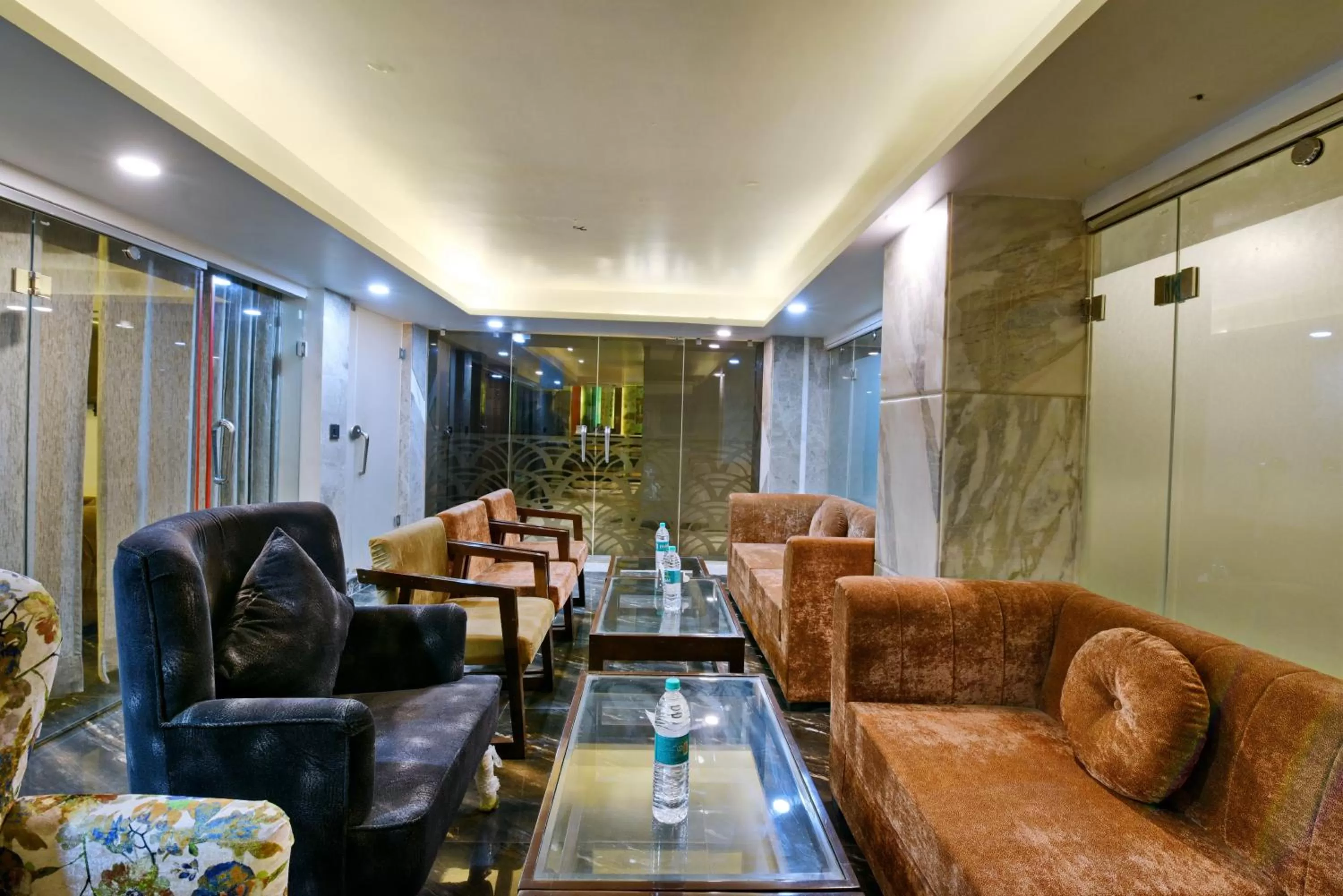 Lobby or reception in Hotel Blue Pearl - Free Airport Pick up