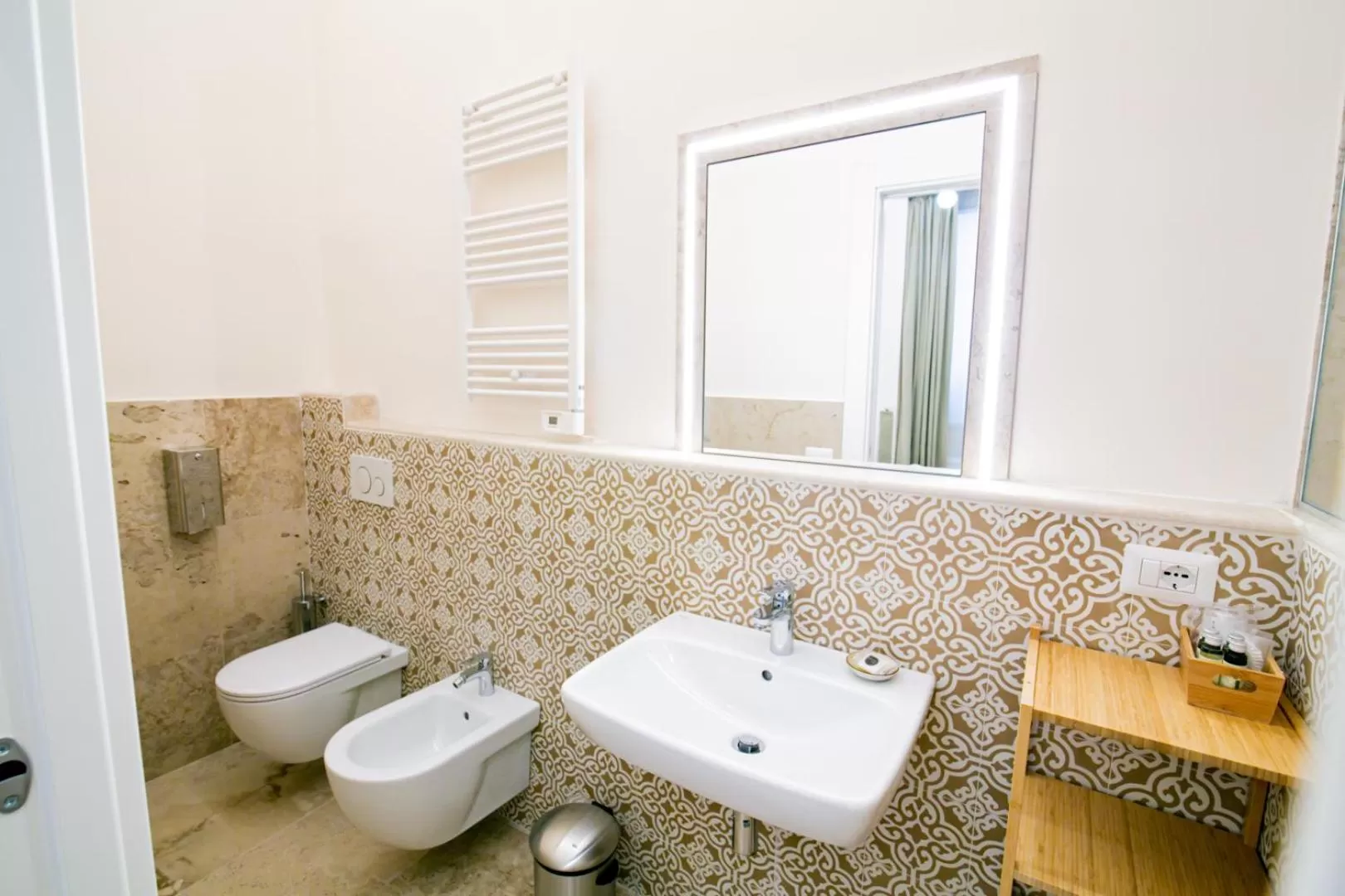 Bathroom in Migliori Olive Ascolane beds