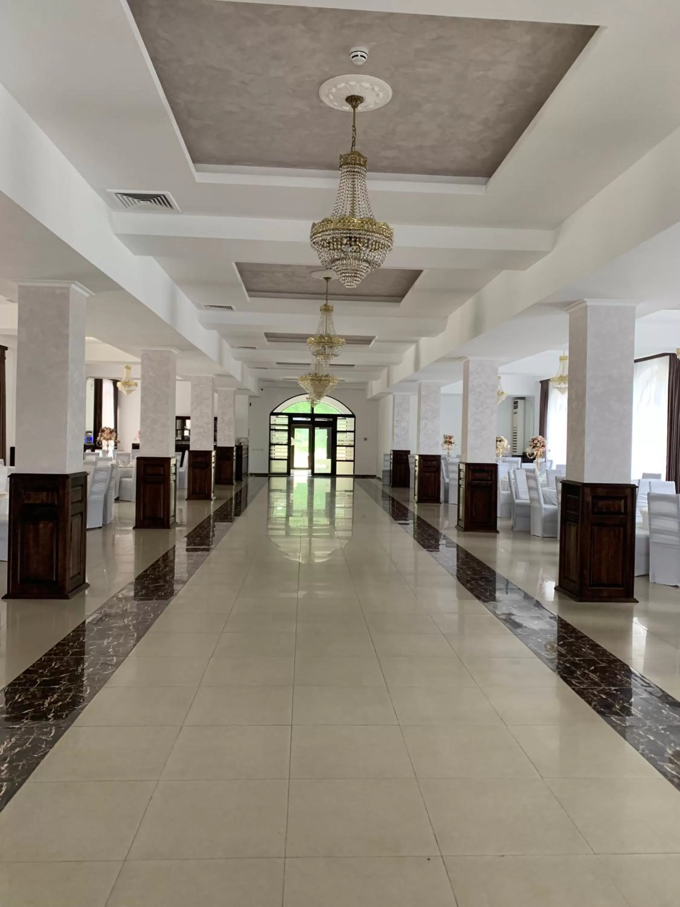 Lobby/Reception in Laura Holiday