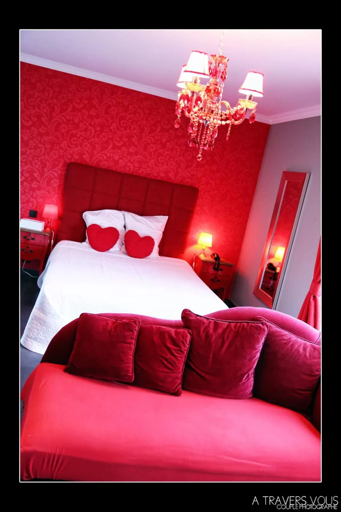 Bed in V E R O N E - Rooms & Suites - Liège - Rocourt