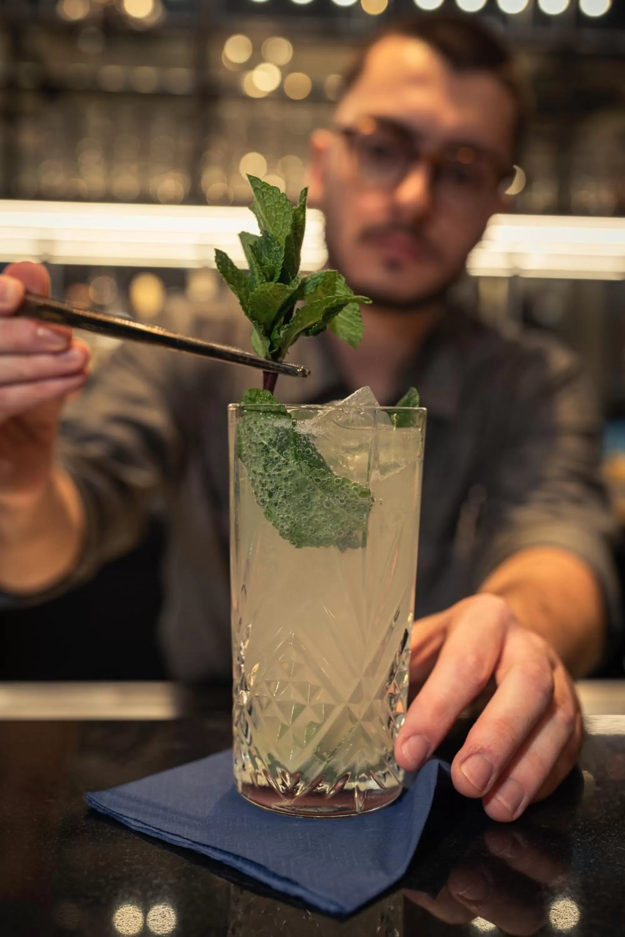 Restaurant/places to eat in voco Dusseldorf Seestern by IHG