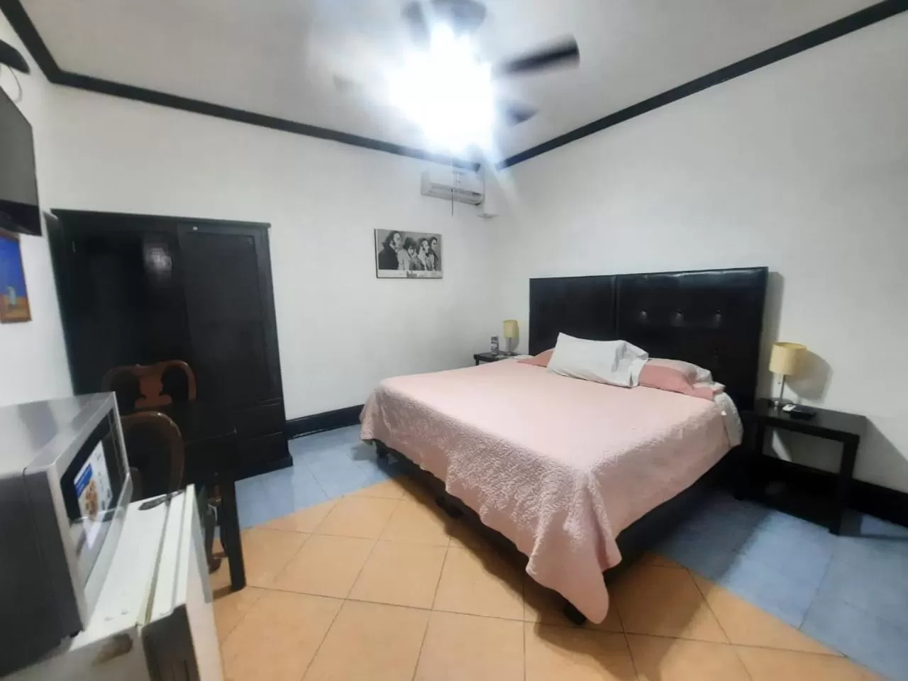 Bed in Hotel Garcias Suites, Linares