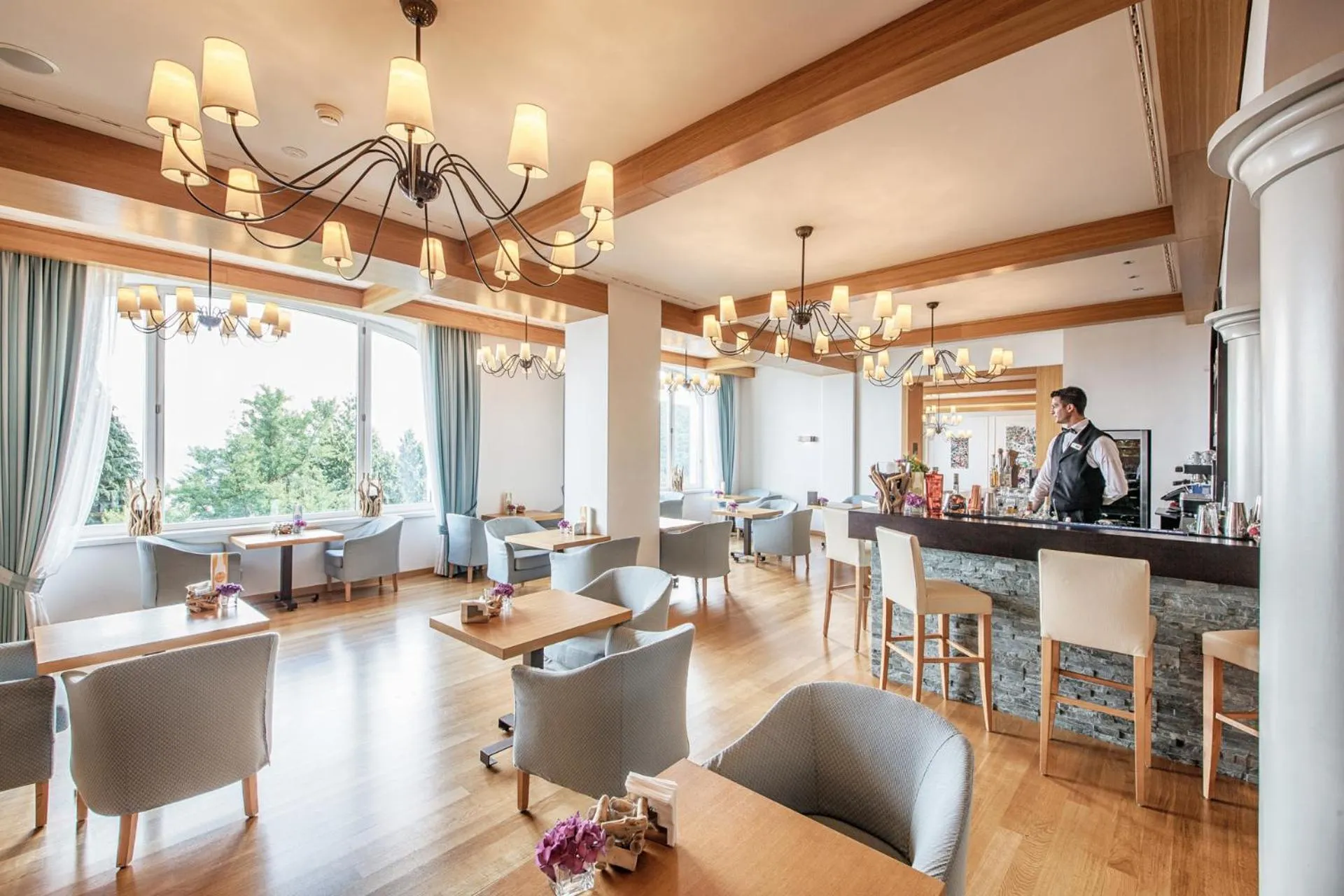 Lounge or bar in Kurhaus Cademario Hotel & SPA - Adults Only