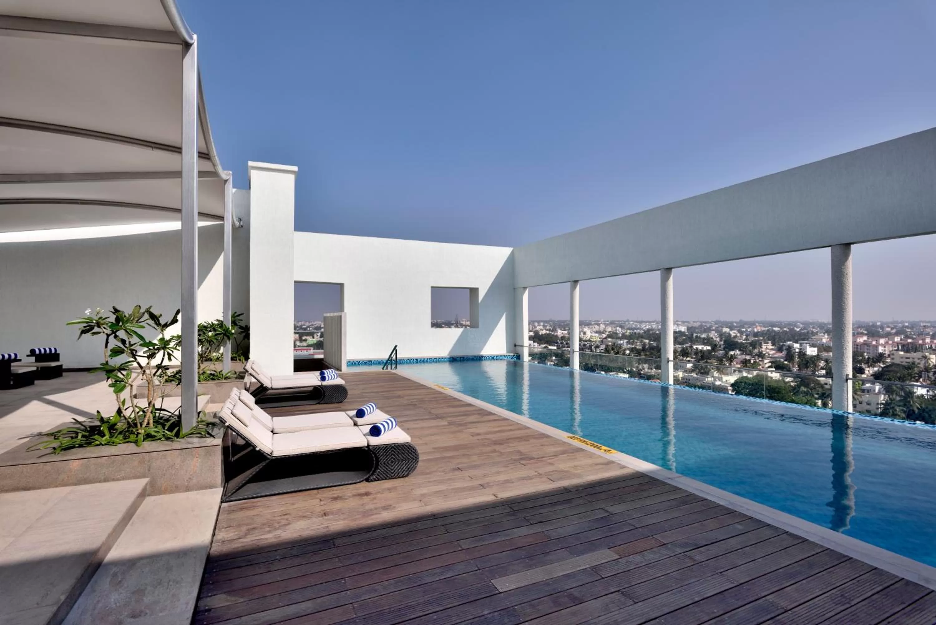 Swimming pool in Radisson Blu Coimbatore