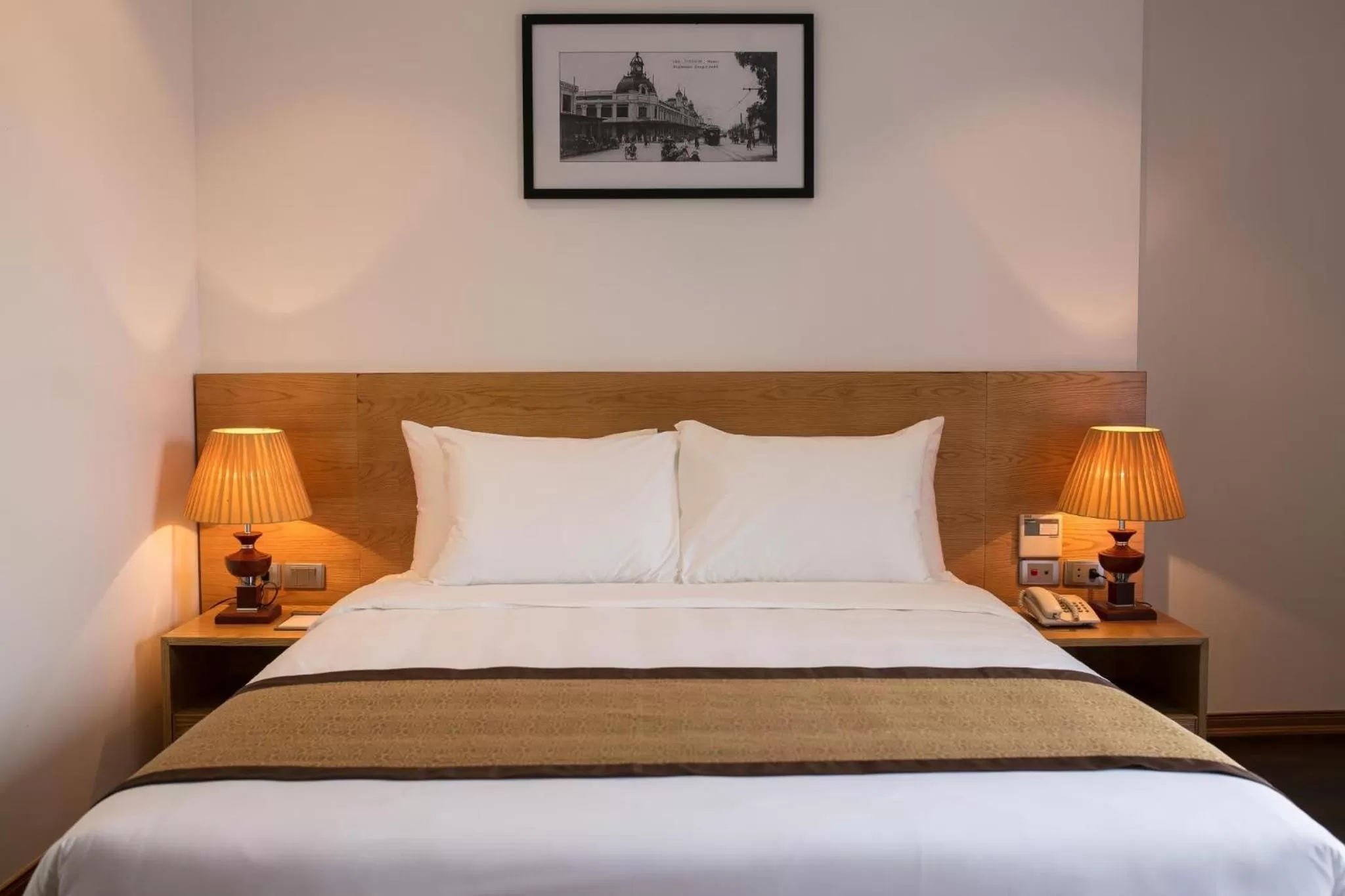 Bed in Hanoi Paon Hotel Spa & Sky Bar