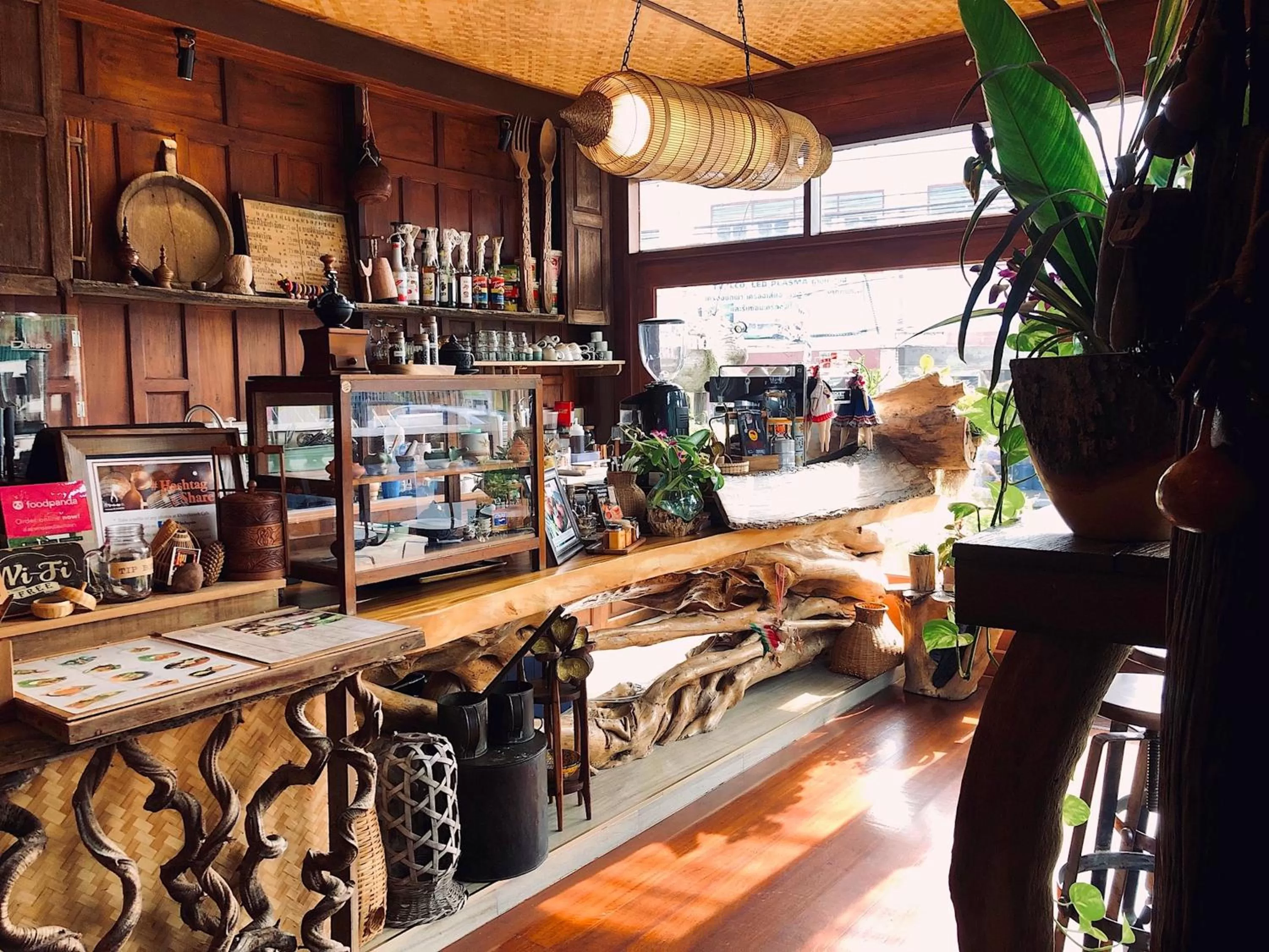 Restaurant/places to eat in Ruenkanok Thaihouse Resort