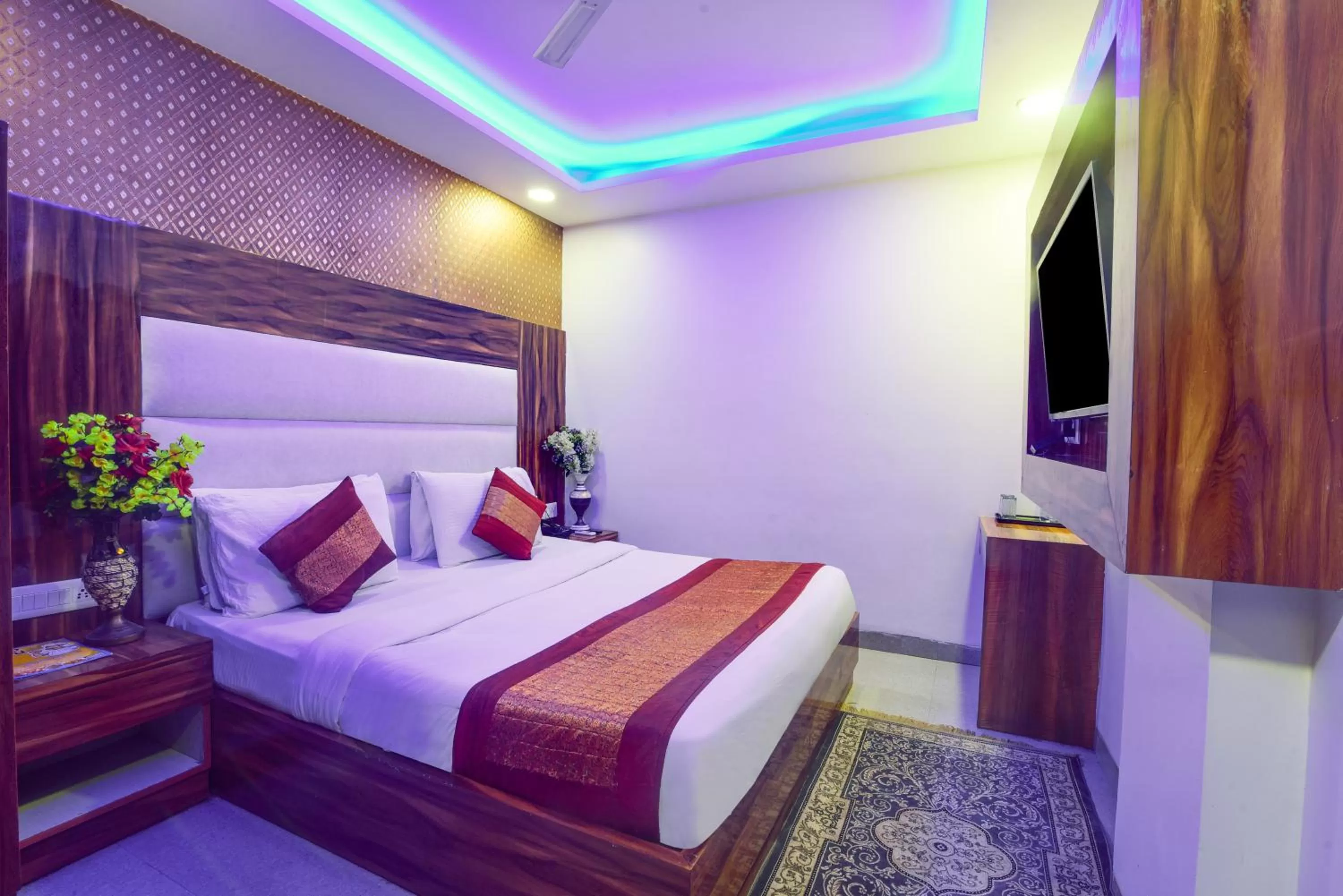 Bed in Olivia Hotels At Delhi Airport