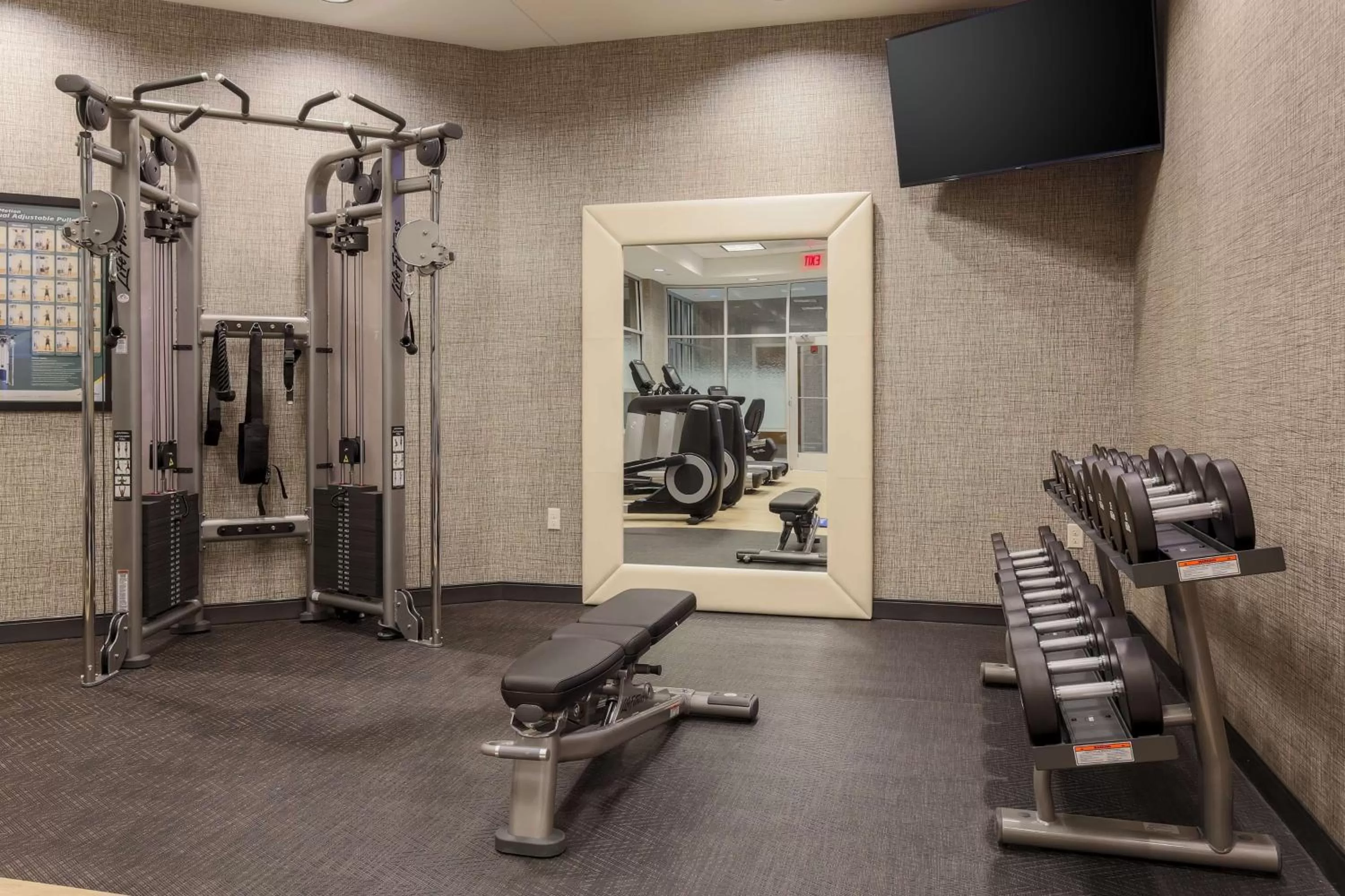 Fitness centre/facilities in DoubleTree by Hilton Evansville