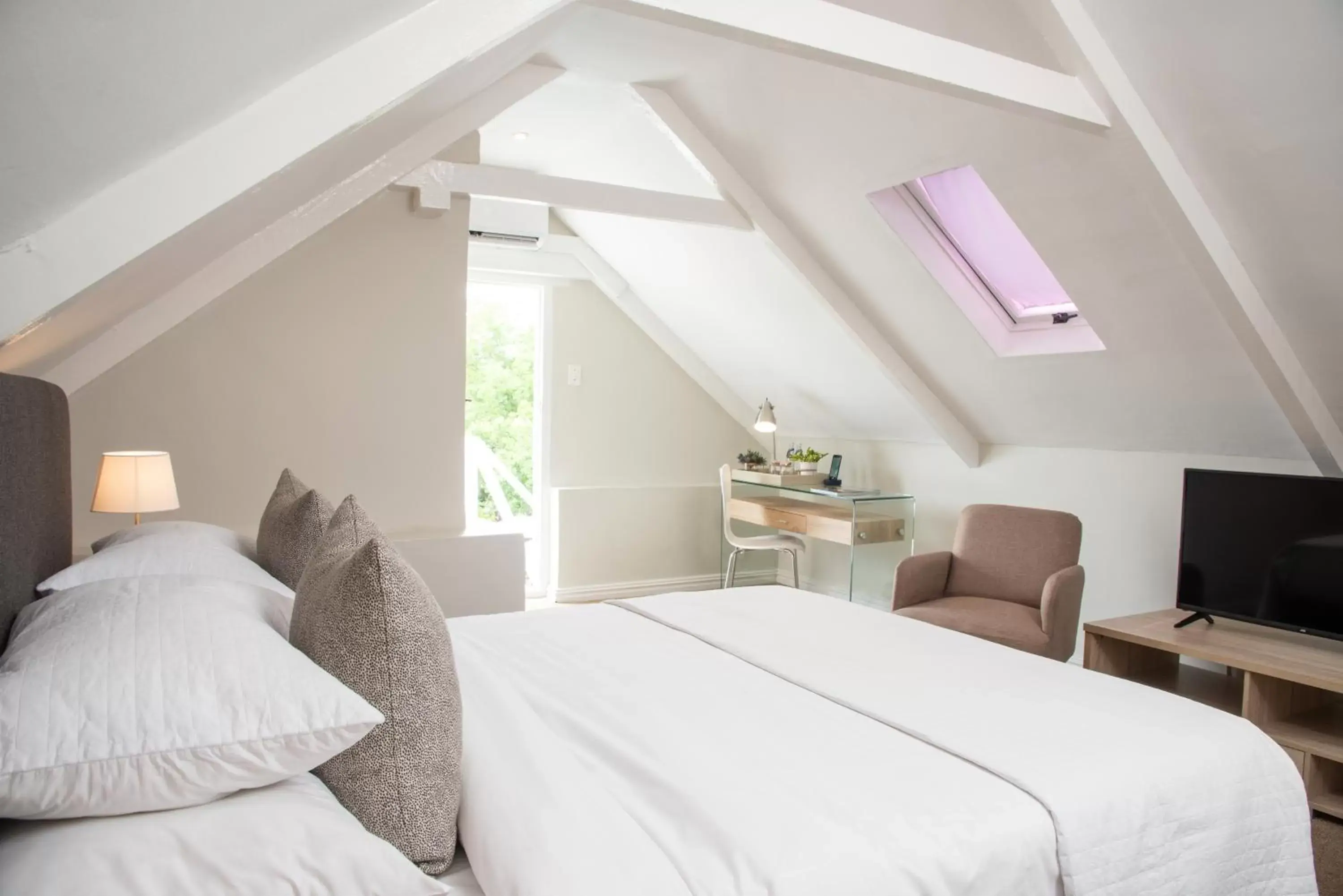 Loft Studio Room in River Manor Boutique Hotel by The Living Journey Collection Loft Studio Room in River Manor Boutique Hotel by The Living Journey Collection