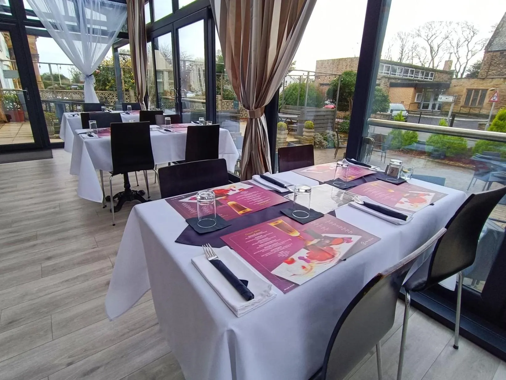 Restaurant/places to eat in Dukes Folly Hotel