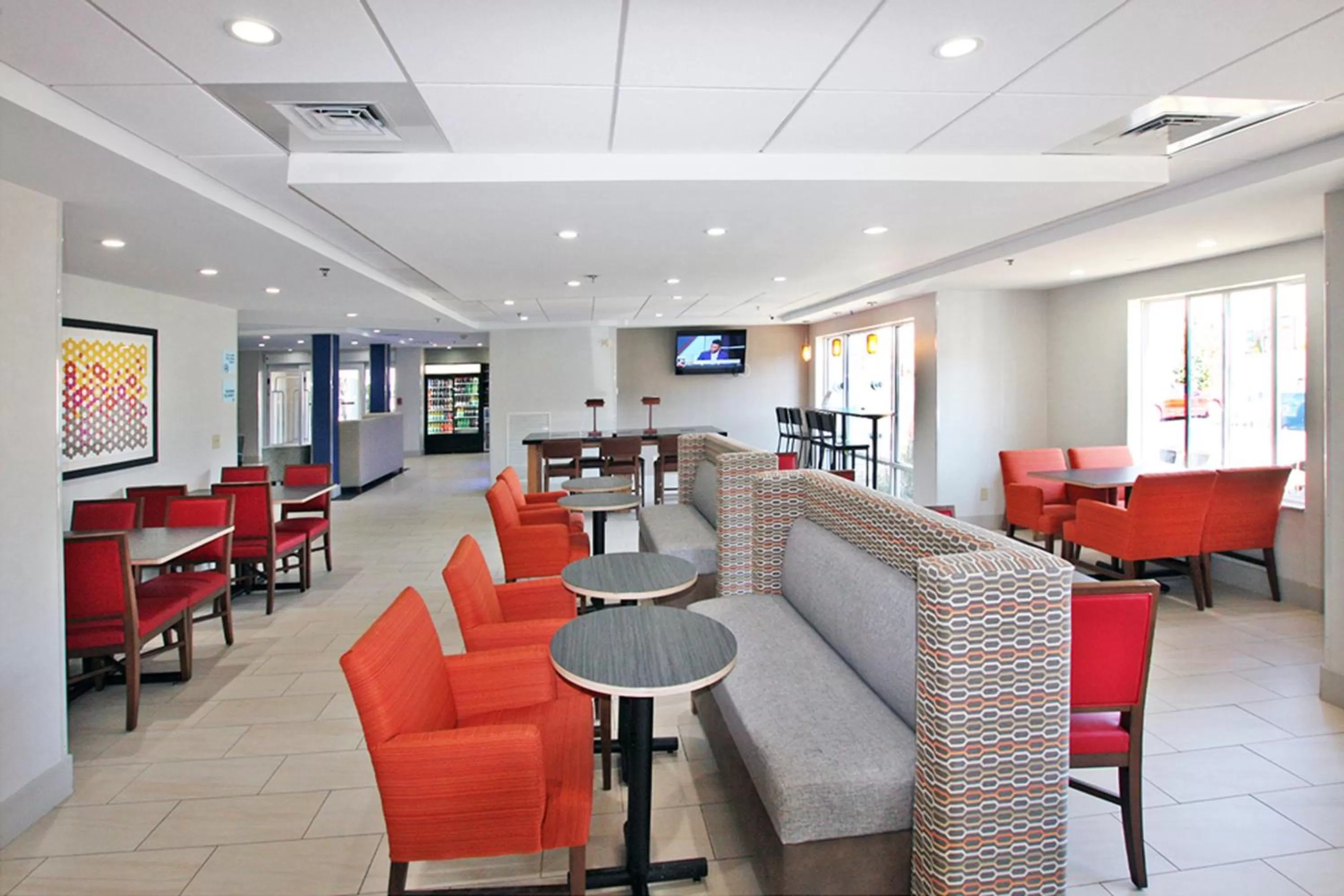 Restaurant/places to eat in Holiday Inn Express Branford-New Haven by IHG